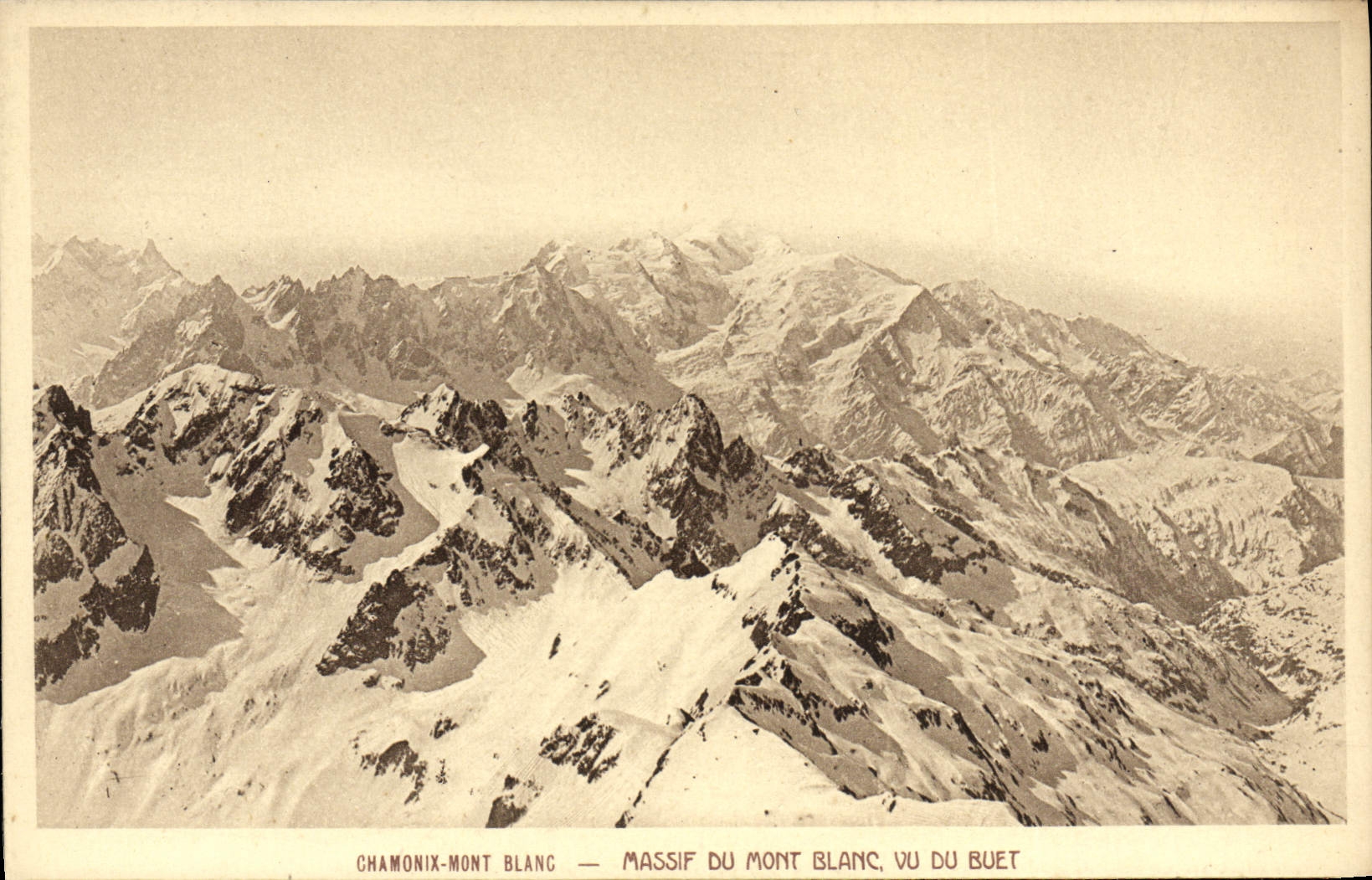 CPA Chamonix Massif du Mont Mont Blanc Vu du Buet