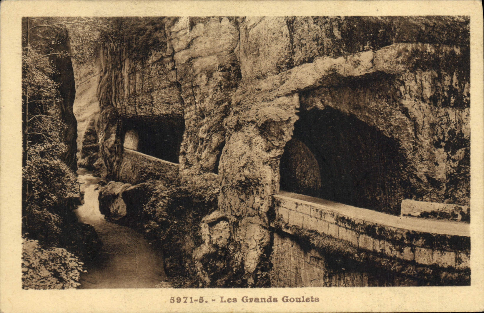 VINTAGE POSTCARD Large Narrow parts