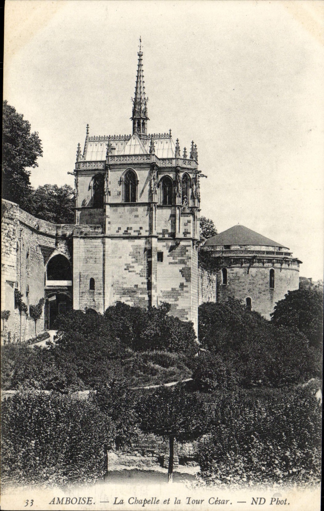 VINTAGE POSTCARD Amboise La Chapelle And the Cesar Tower