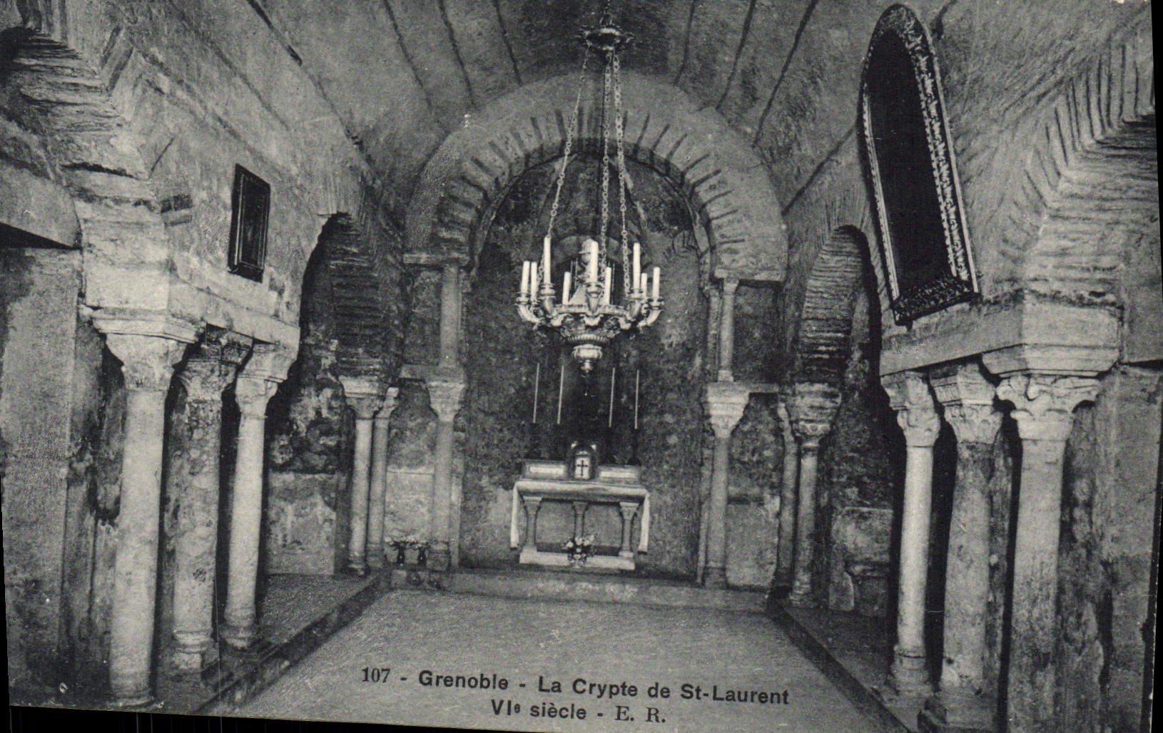 POSTAL Grenoble de la VENDIMIA la cripta de St Laurent
