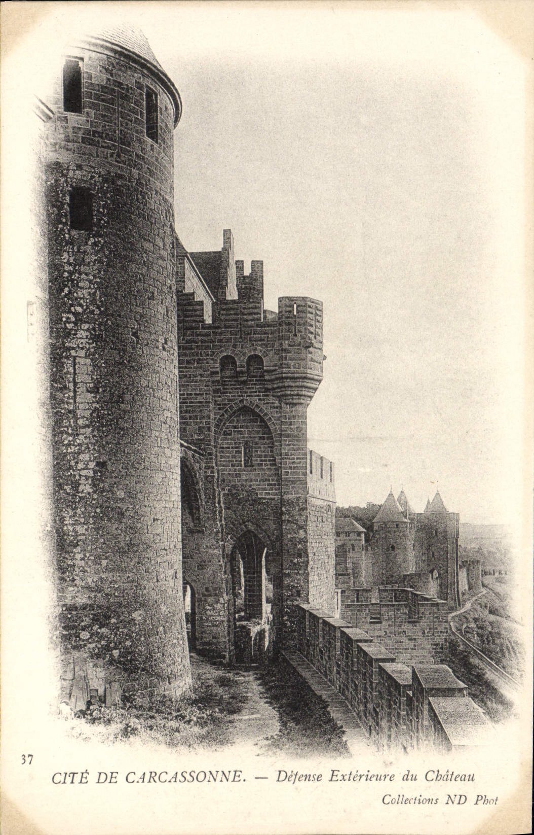 CPA Cite De Carcassonne Defense Exterieure Du Chateau