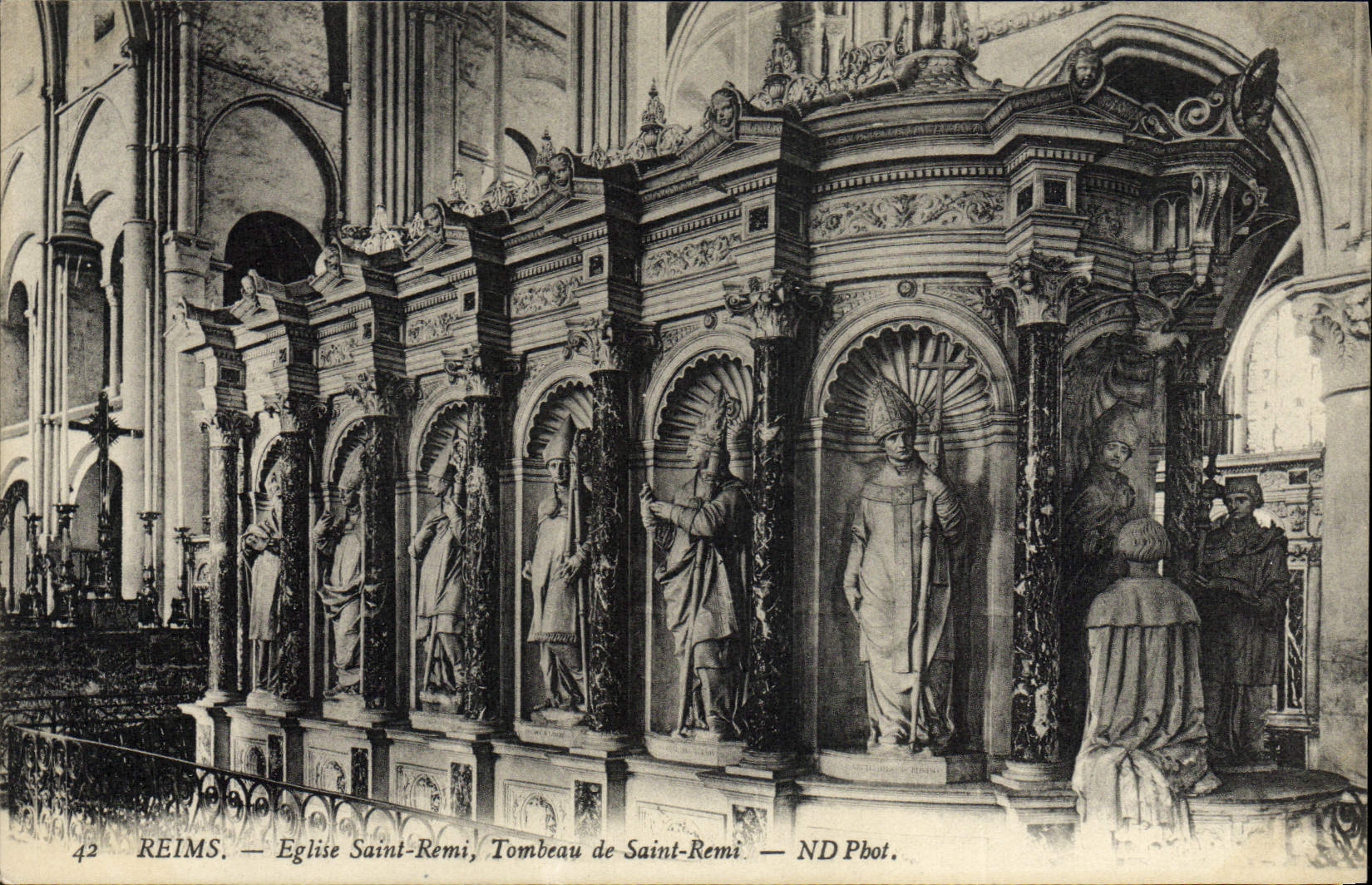 CPA Reims Eglise Saint Remi Tombeau De Saint Remi