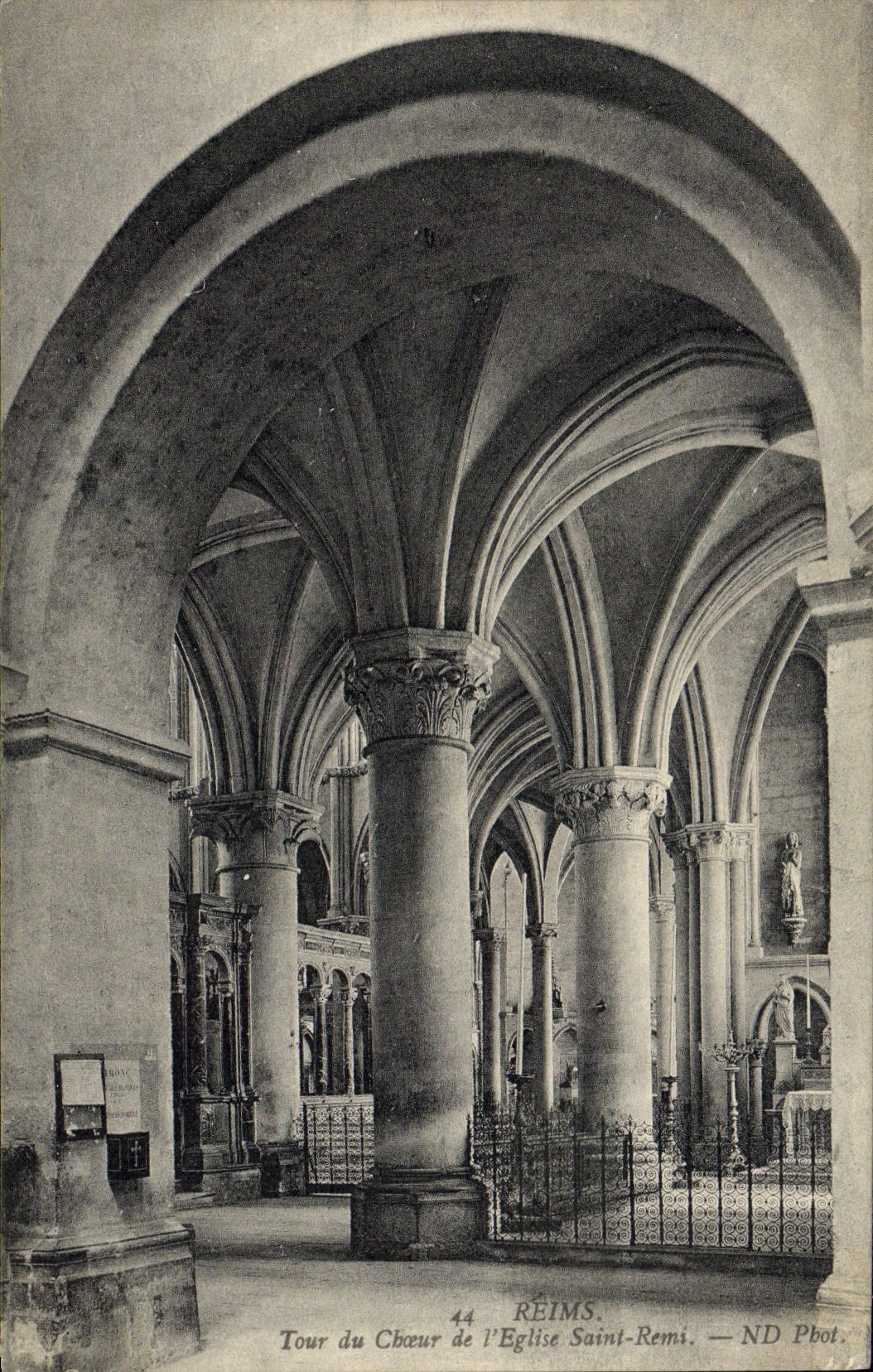 Torre de Reims de la POSTAL de la VENDIMIA del Saint Remi de De I' Eglise del estribillo