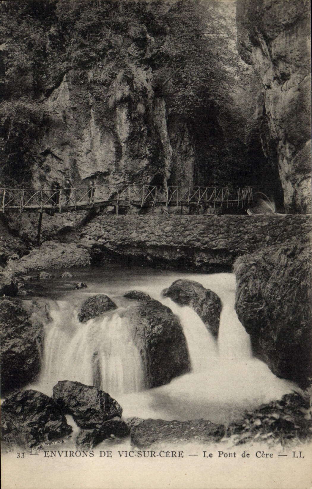 VINTAGE POSTCARD Surroundings Of Vic On Cere the bridge of CEre