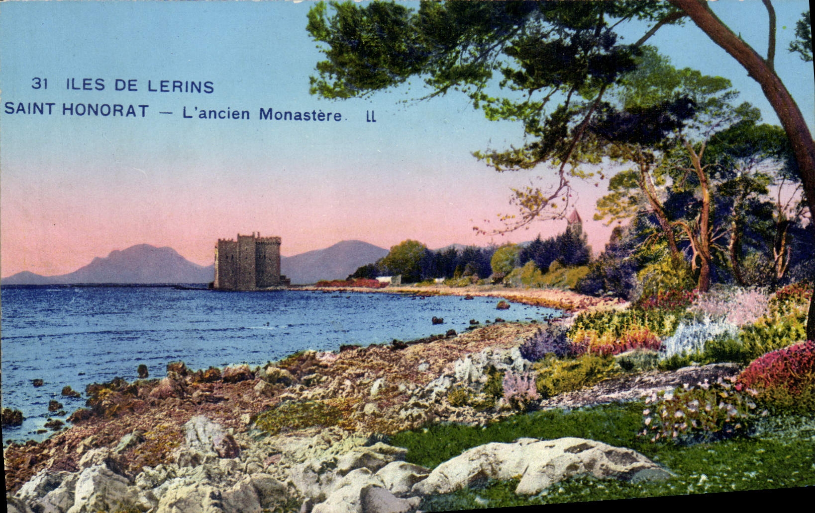 VINTAGE POSTCARD Islands De Holy Lerins Honorat Lancien Monastery