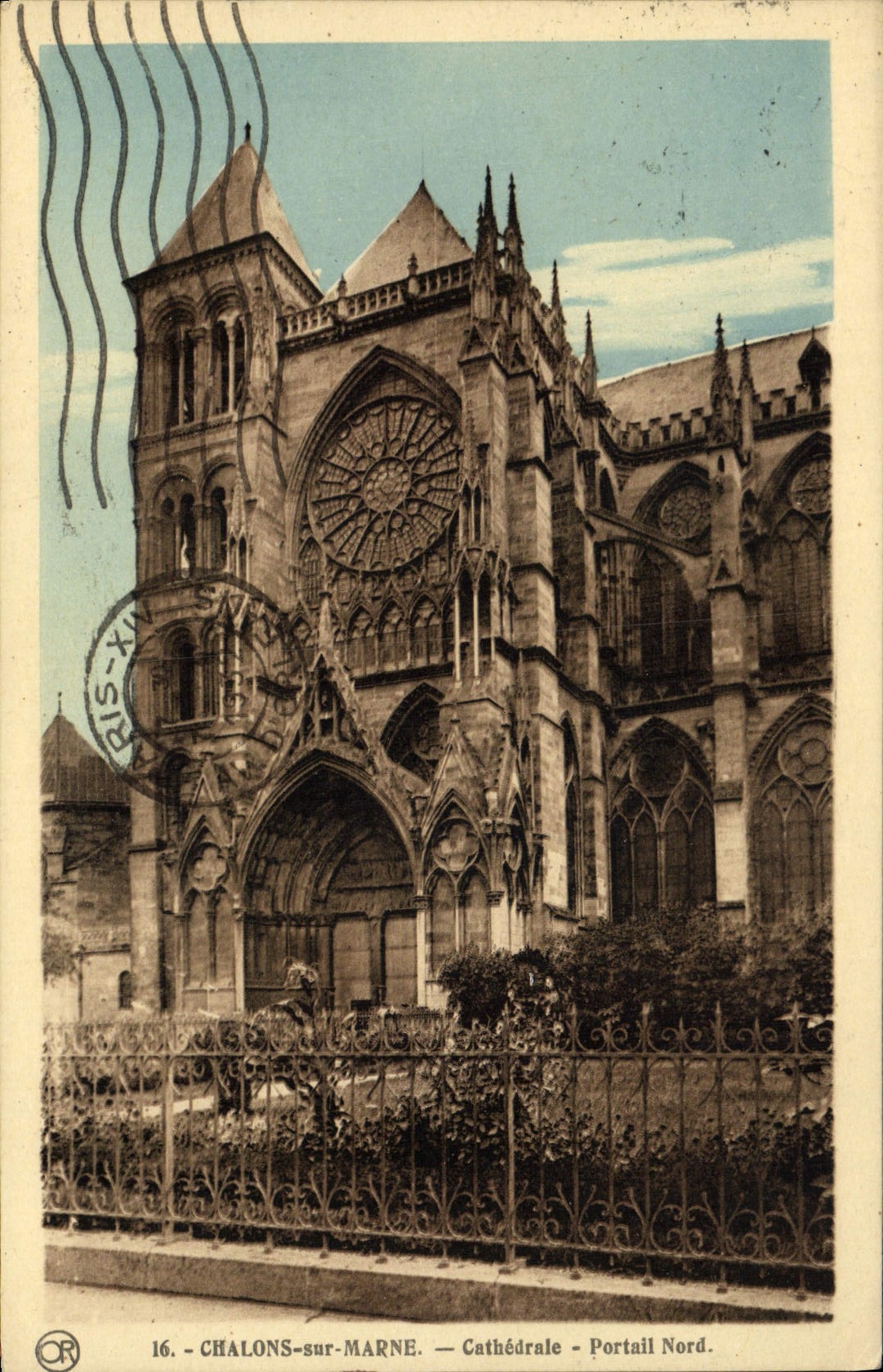 VINTAGE POSTCARD Trawl-nets On the Marne Northern Cathedral Gate