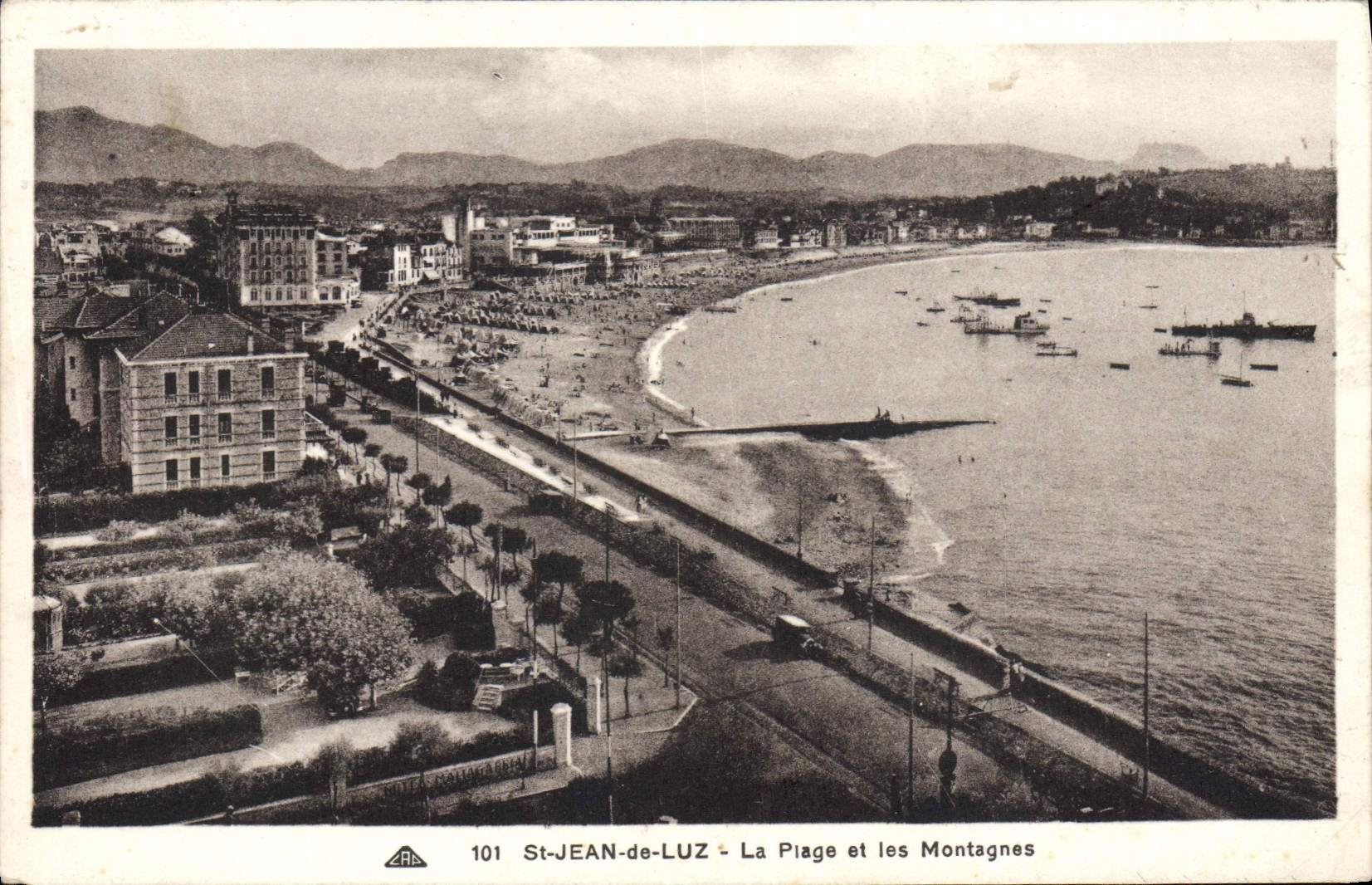 CPA St Jean De Luz La Plage Et Les Montagnes