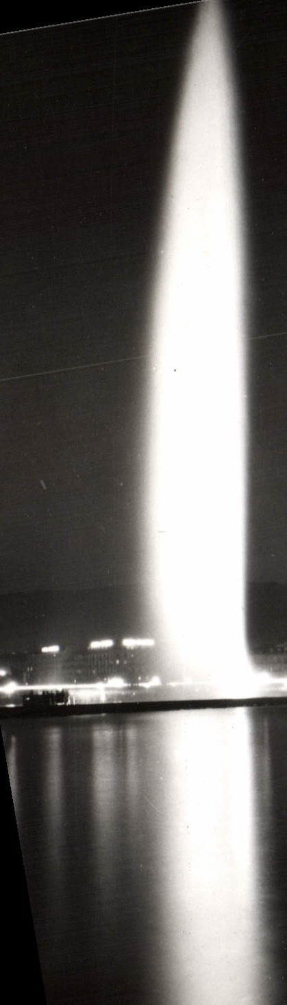 CPM Geneve Le jet d'eau Vue de nuit