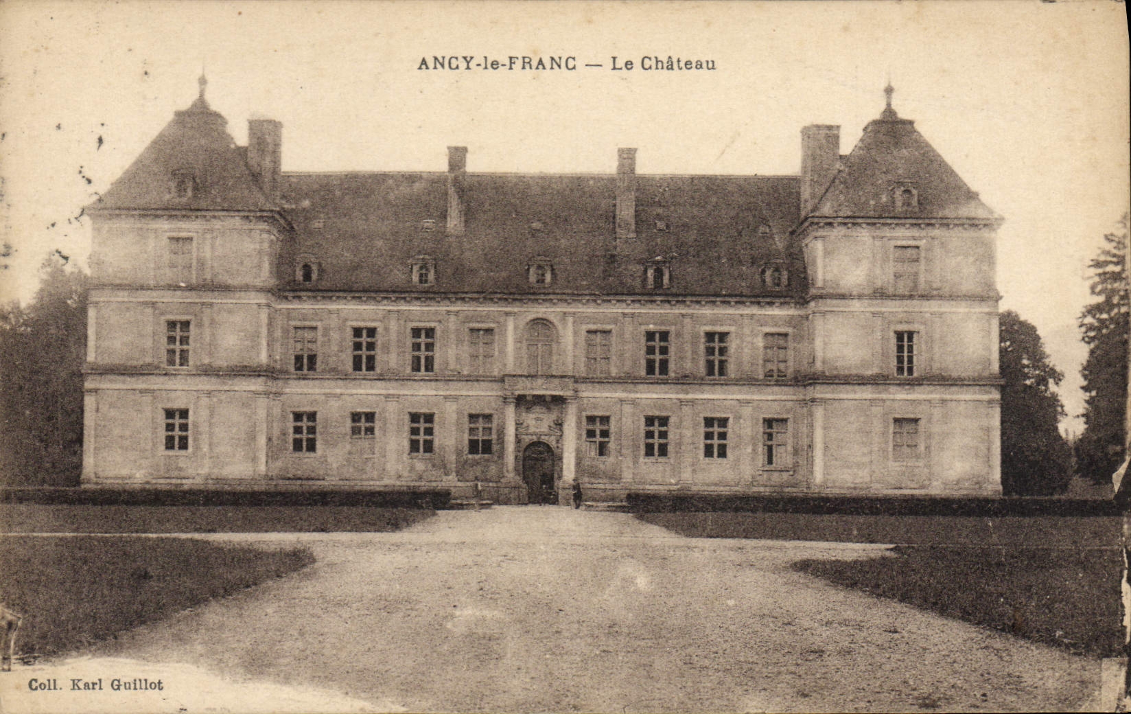 VINTAGE POSTCARD Ancy France the Castle