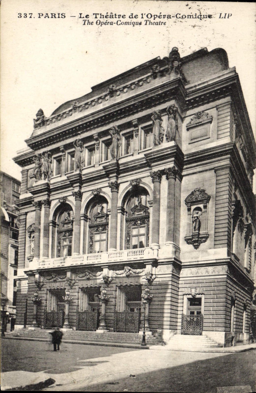 CPA Paris Le Theatre De I'Opera Comique