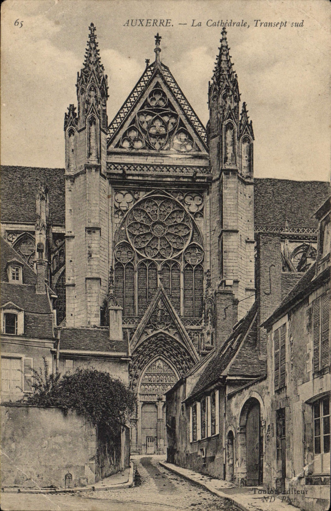 VINTAGE POSTCARD Auxerre the Cathedral Southern Transept