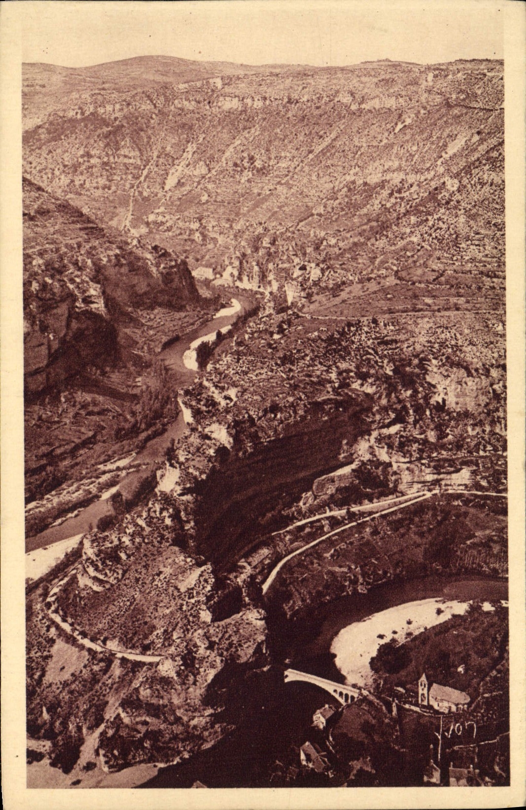 CPA Gorges Du Tarn Causse Mejean Canon du Tarn et cirques de Saint chely et Pougnadoires