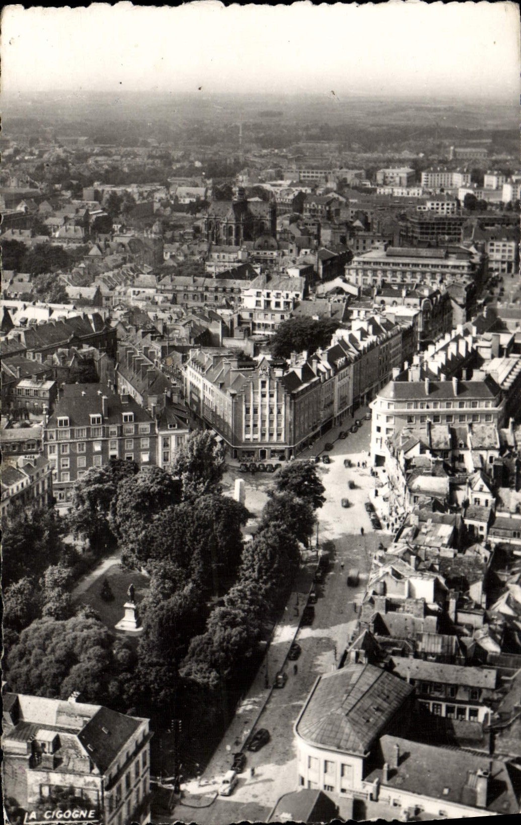 MODERN CARD Amiens Overall picture Center Of the City