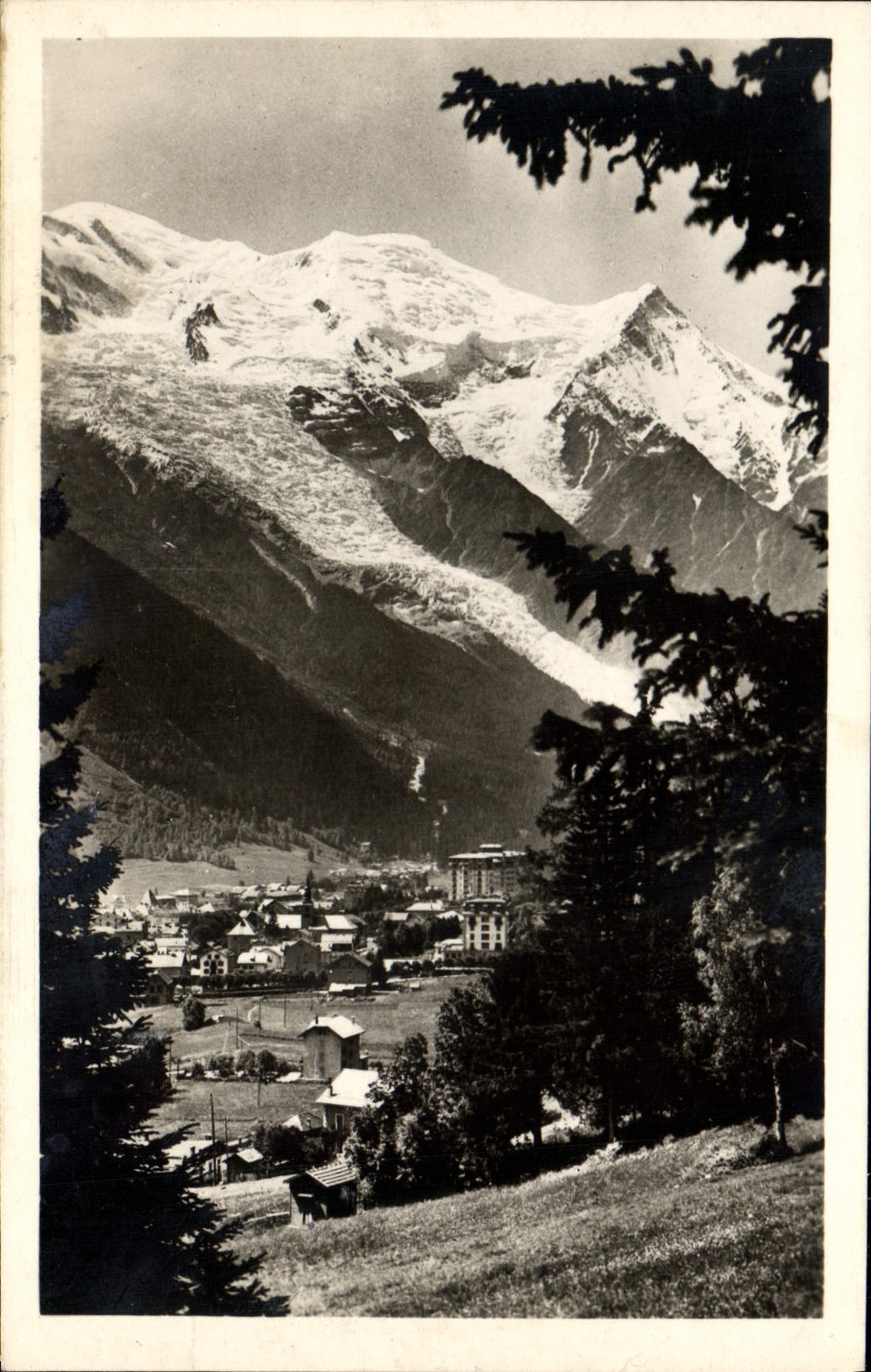MODERN CARD Chamonix View And Mont Blanc