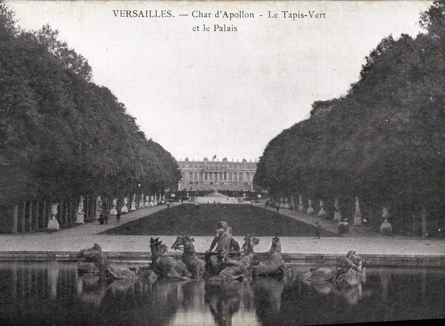 VINTAGE POSTCARD Versailles Chard D' Apollon the Green Carpet and the palate