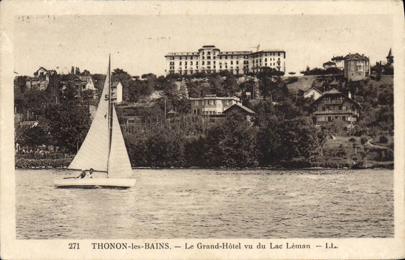 CPA Thonon Les Bains Le Grand Hotel Vu Du Lac Leman