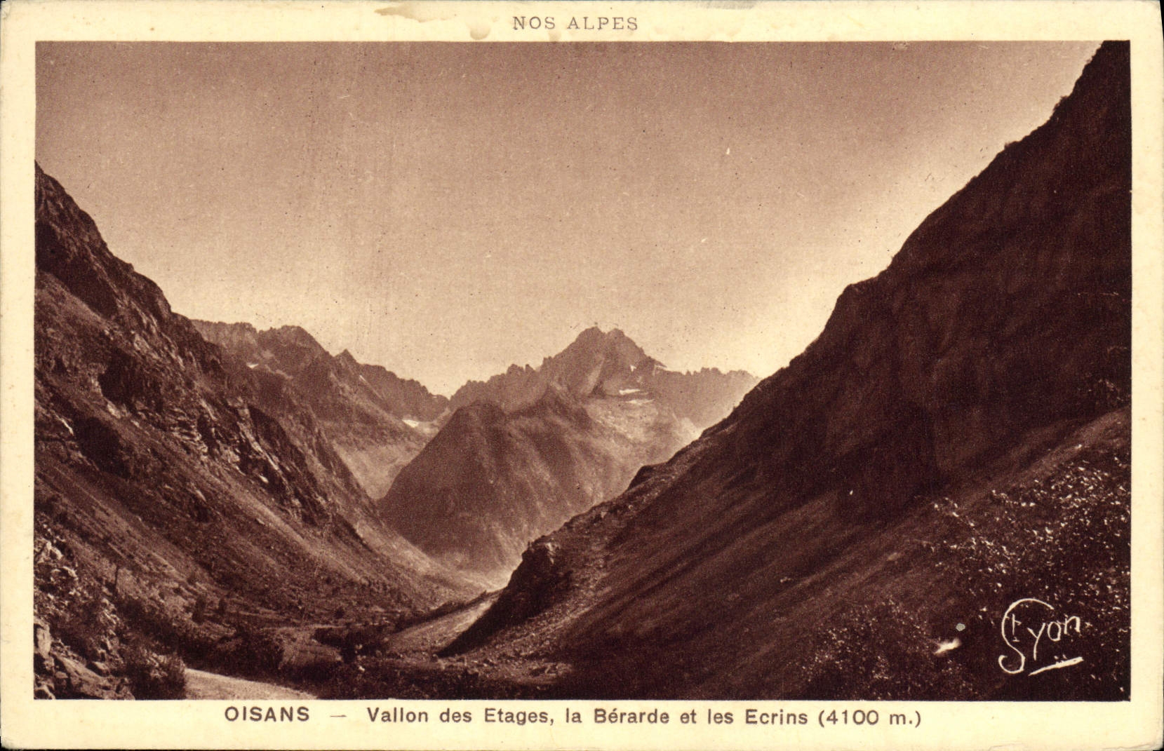 CPA Oisans Vallon Des Etages La Berarde et les Ecrins