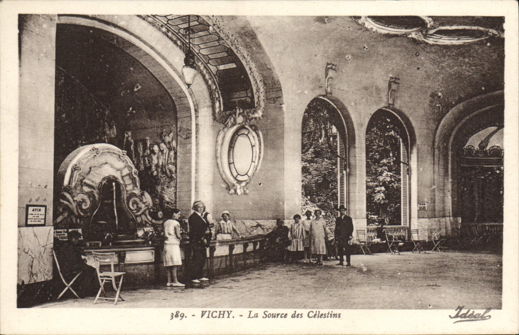 VINTAGE POSTCARD Vichy the Source Of Celestins