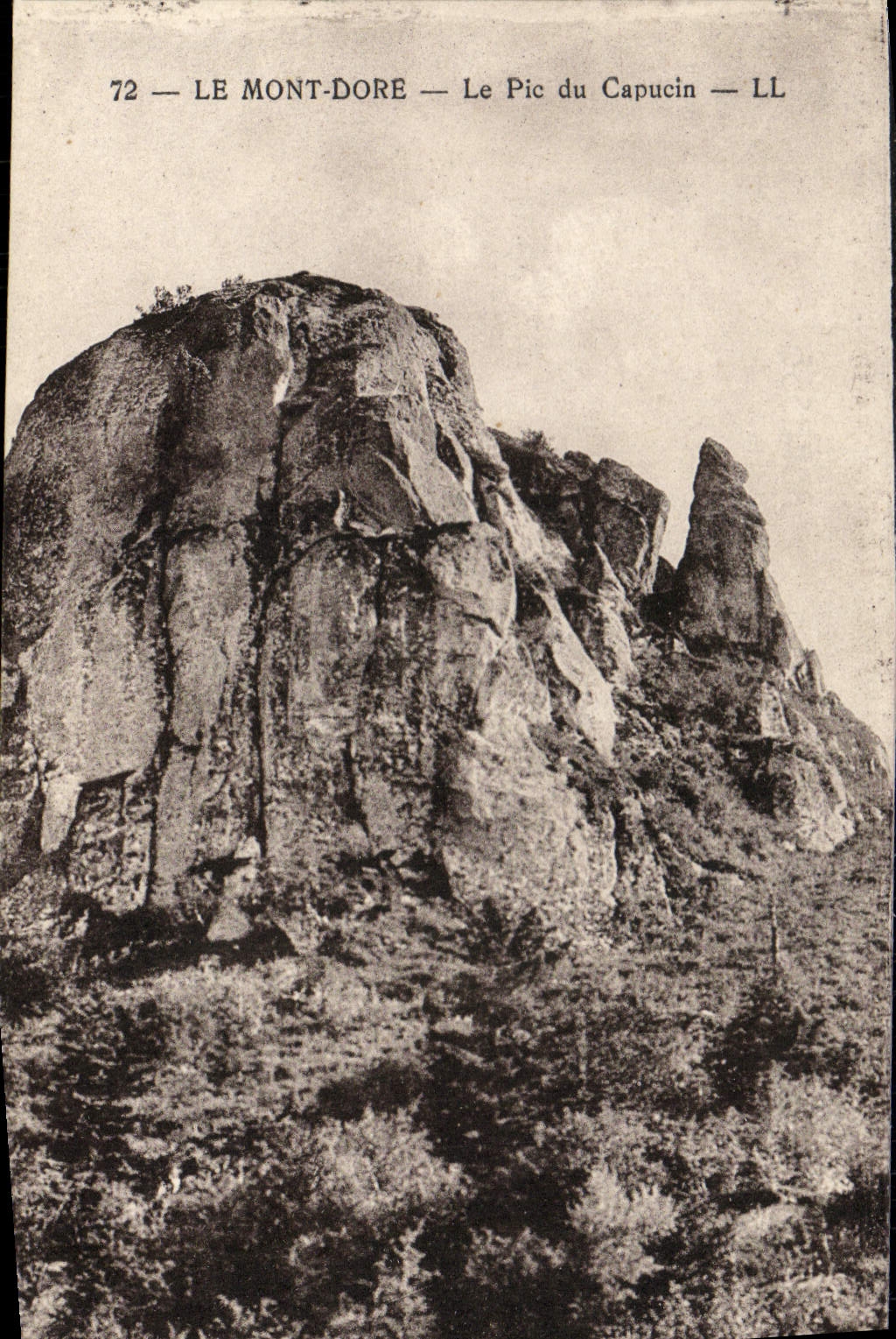 CPA Le Mont Dore Le Pic Du Capucin