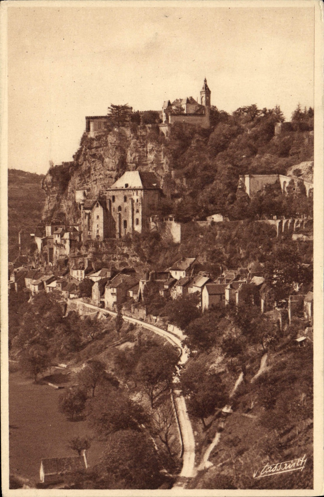 CPA Rocamadour Vue Generale De La Route De I'Hospitalet