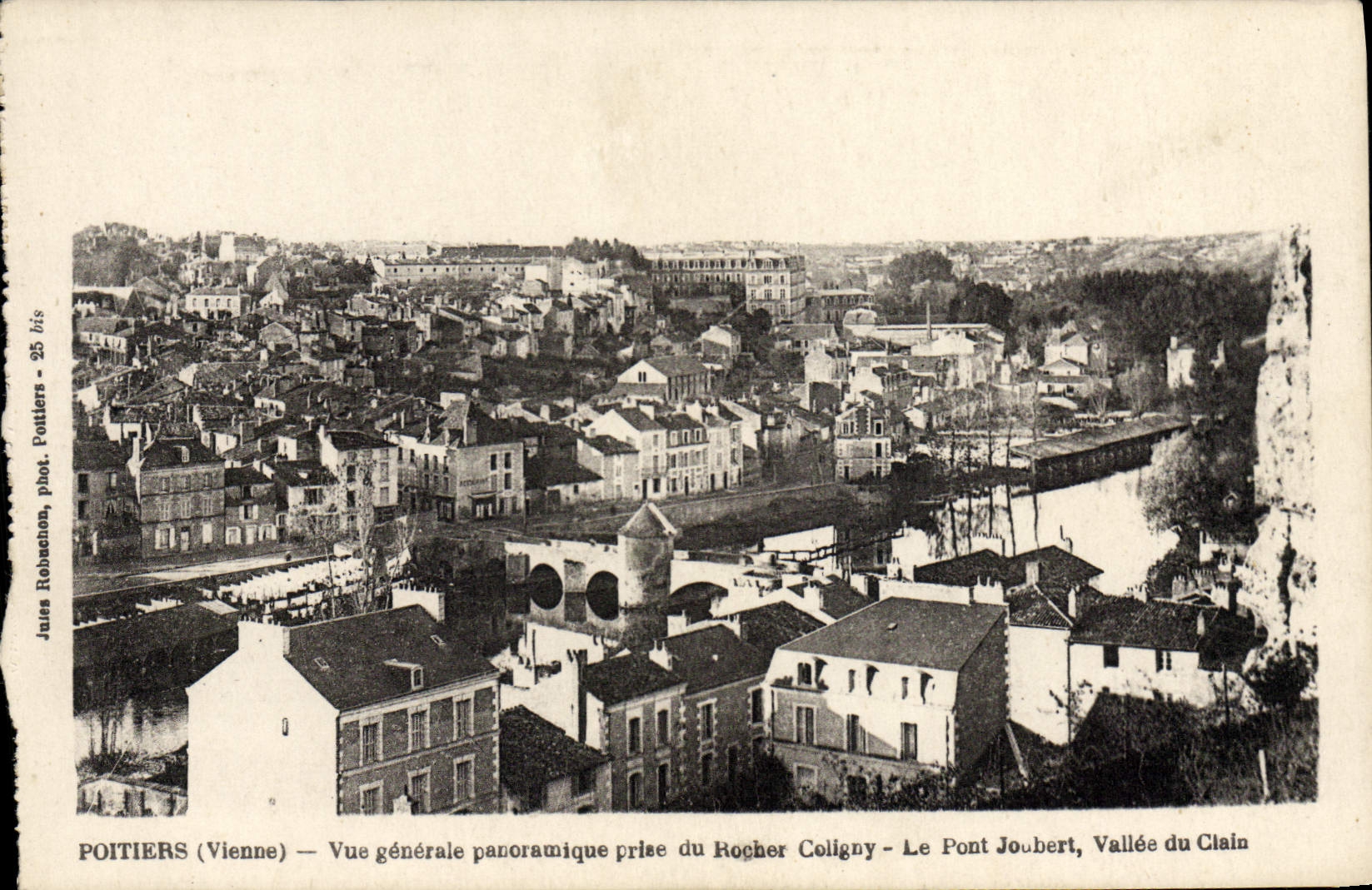CPA Poitiers Vue Generae Panoramique Prise du rocher Coligny le pont Joubert Vallee du Clain