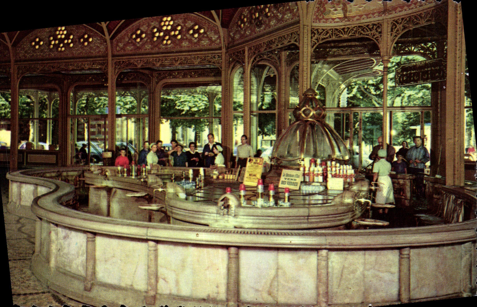 MODERN CARD Vichy Chomel Source