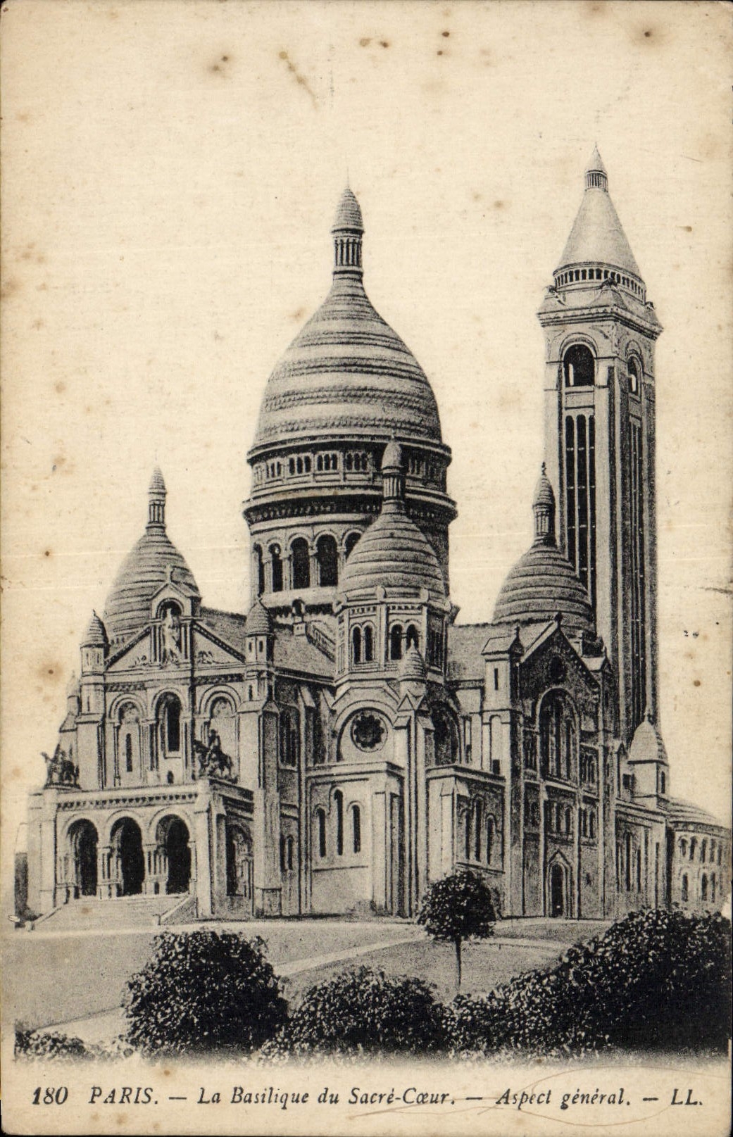 CPA Paris La Basilique Du Sacre Coeur Aspect general