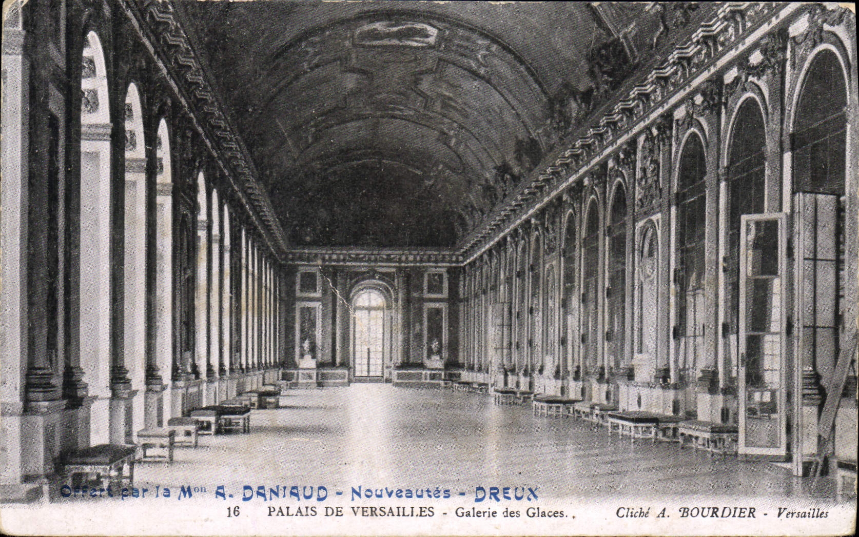 CPA Palais De Versailles Galerie Des Glaces