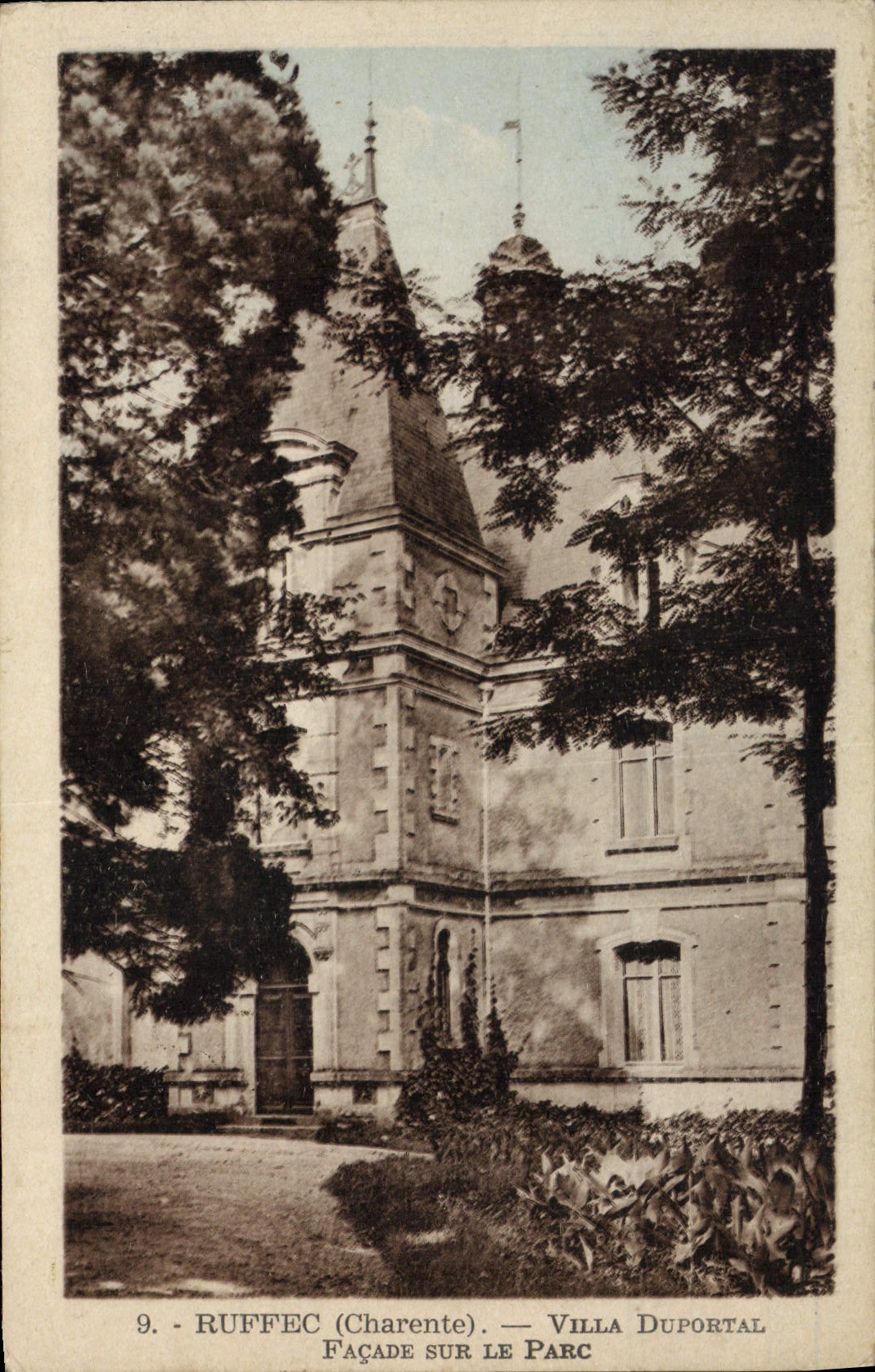 CPA Ruffec Villa Duportal Facade Sur Le Parc