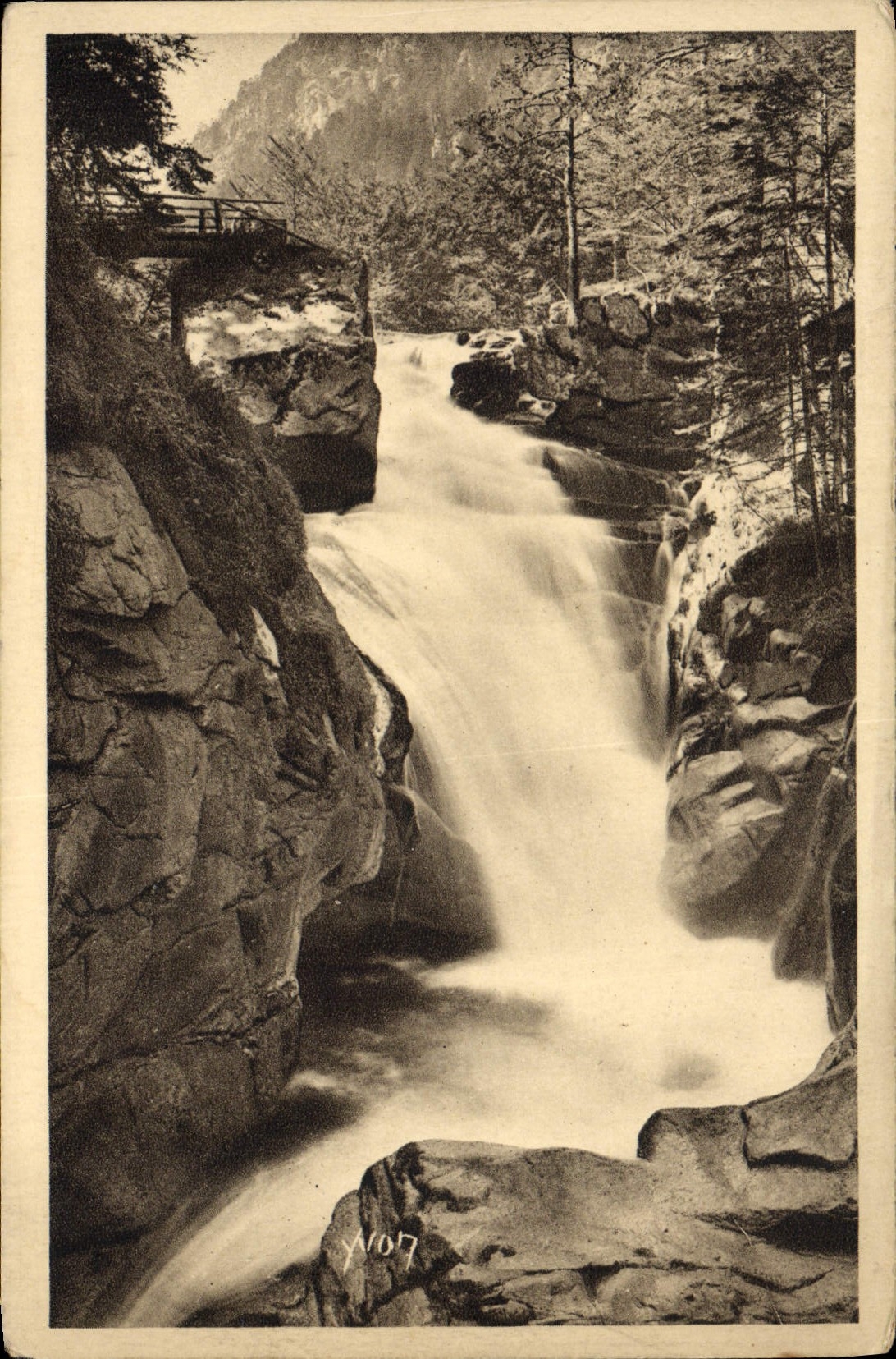 VINTAGE POSTCARD the Pyrenees Route Of the Bridge Of Spain Cascades of Cerisey
