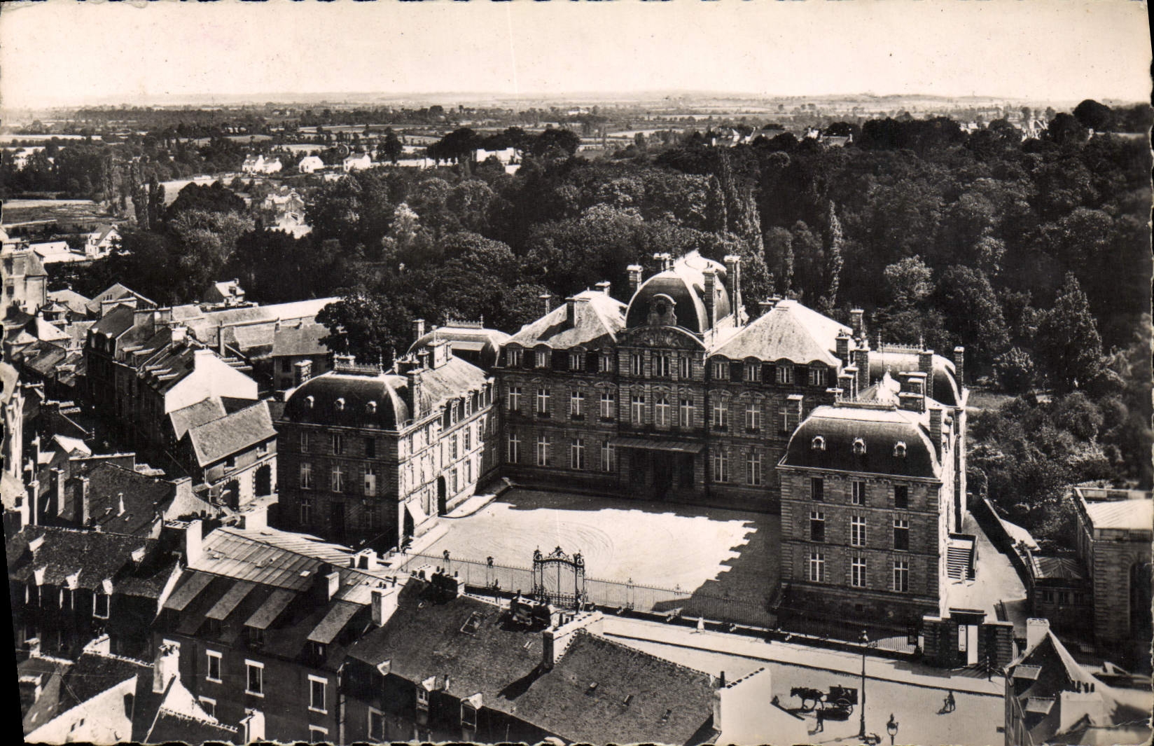 MODERN CARD Valves Panoramic View On the Prefecture