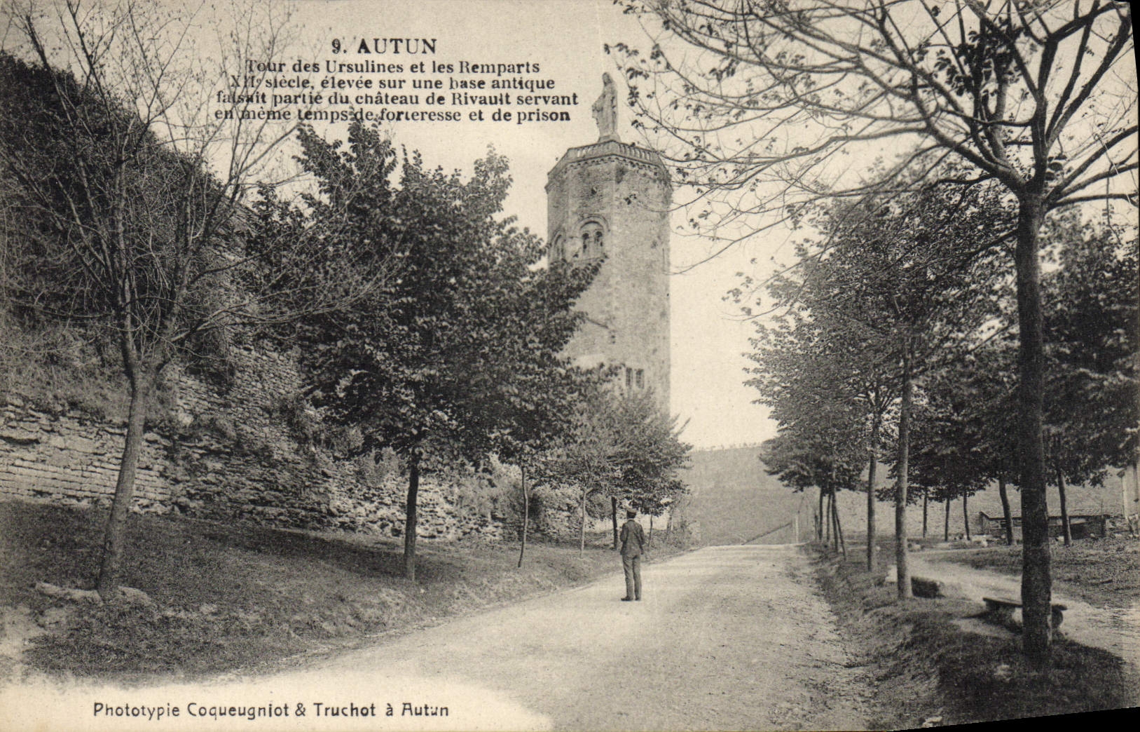 CPA Autun Tour Des Ursulines Et Les Remparts