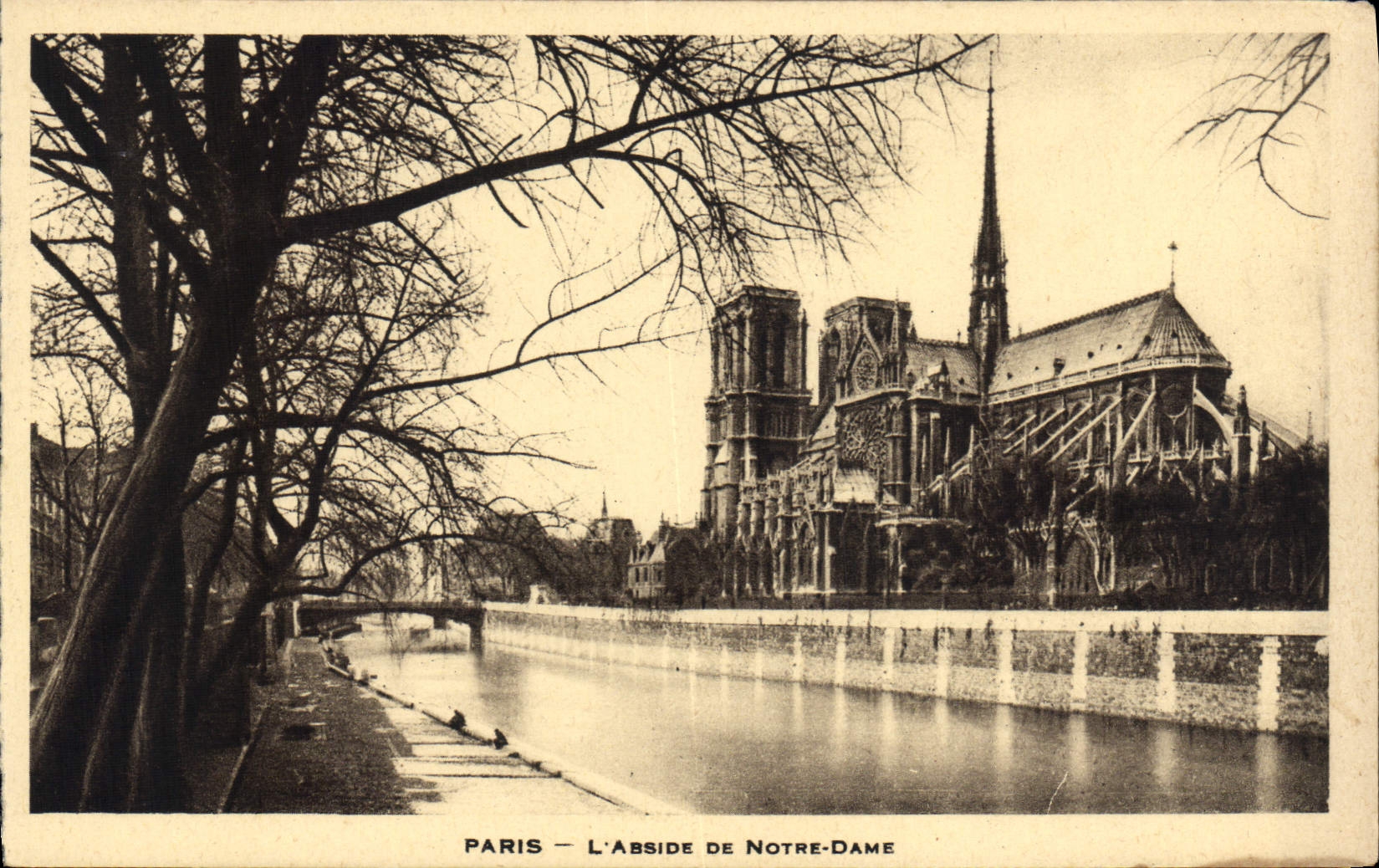 CPA Paris L'Abside De Notre Dame