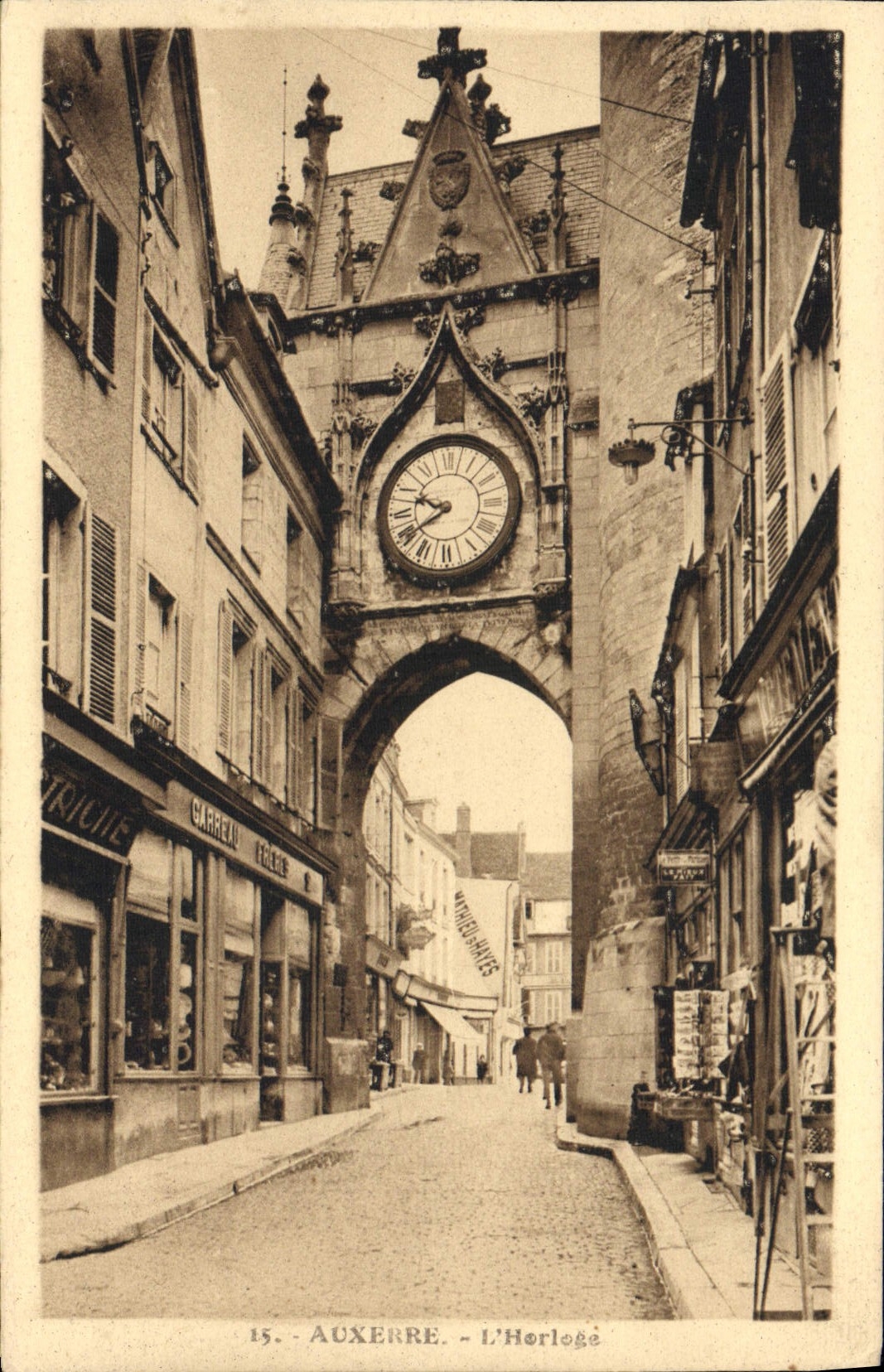 CPA Auxerre L'Horloge