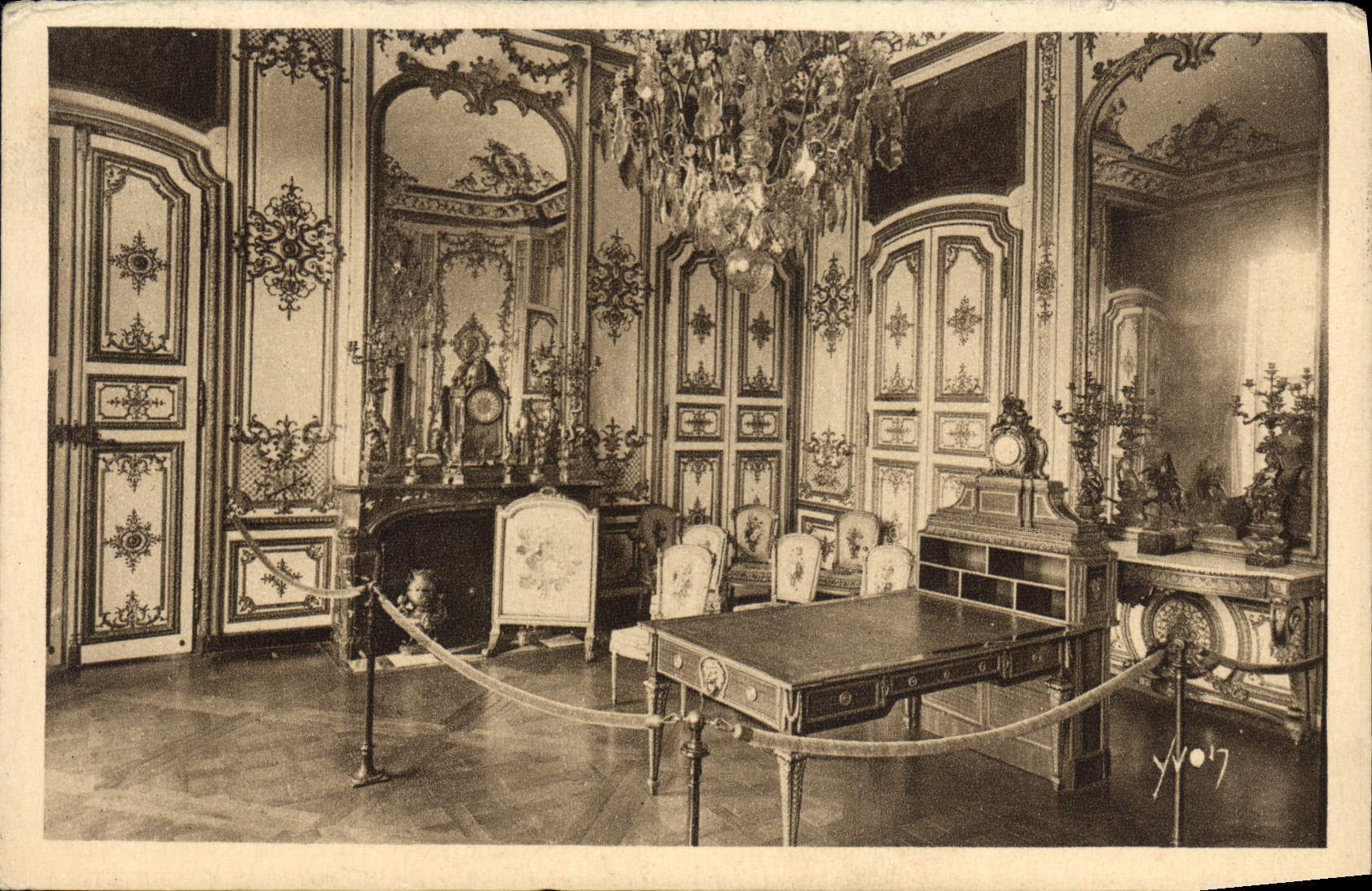 CPA Chateau de Chantilly Le grand cabinet