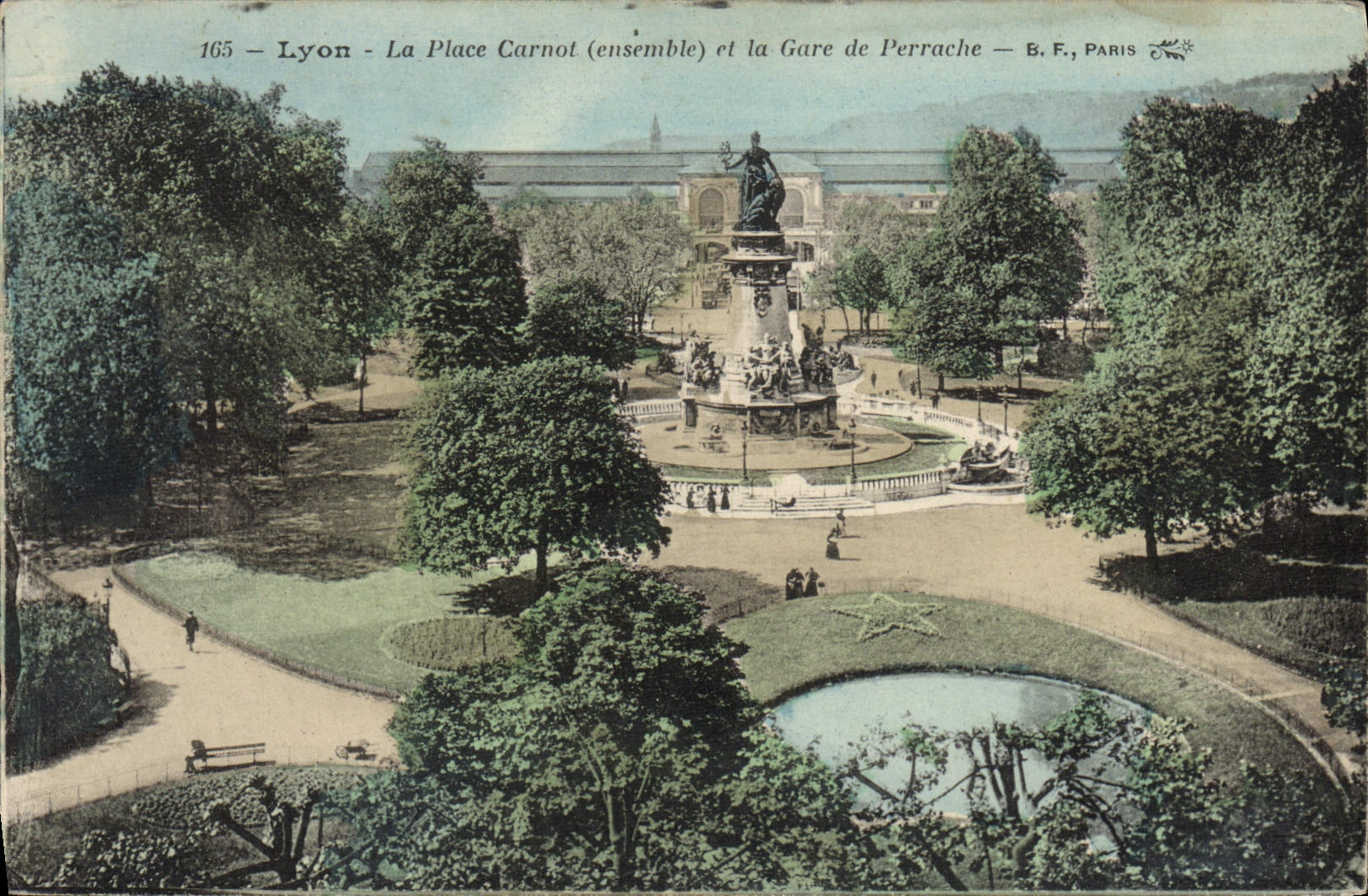 POSTAL Lyon de la VENDIMIA la estación del lugar y de tren de Carnot de Perrache