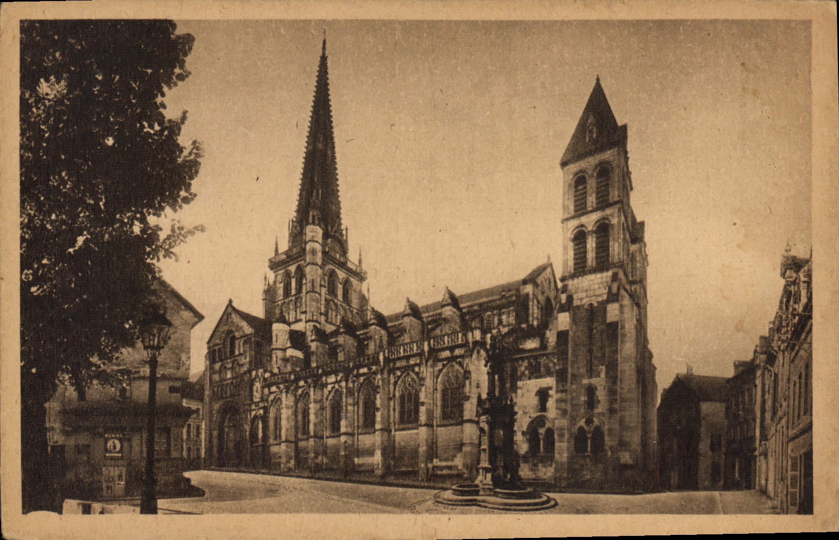 VINTAGE POSTCARD Ancient Autun Cathedral Holy Lazare