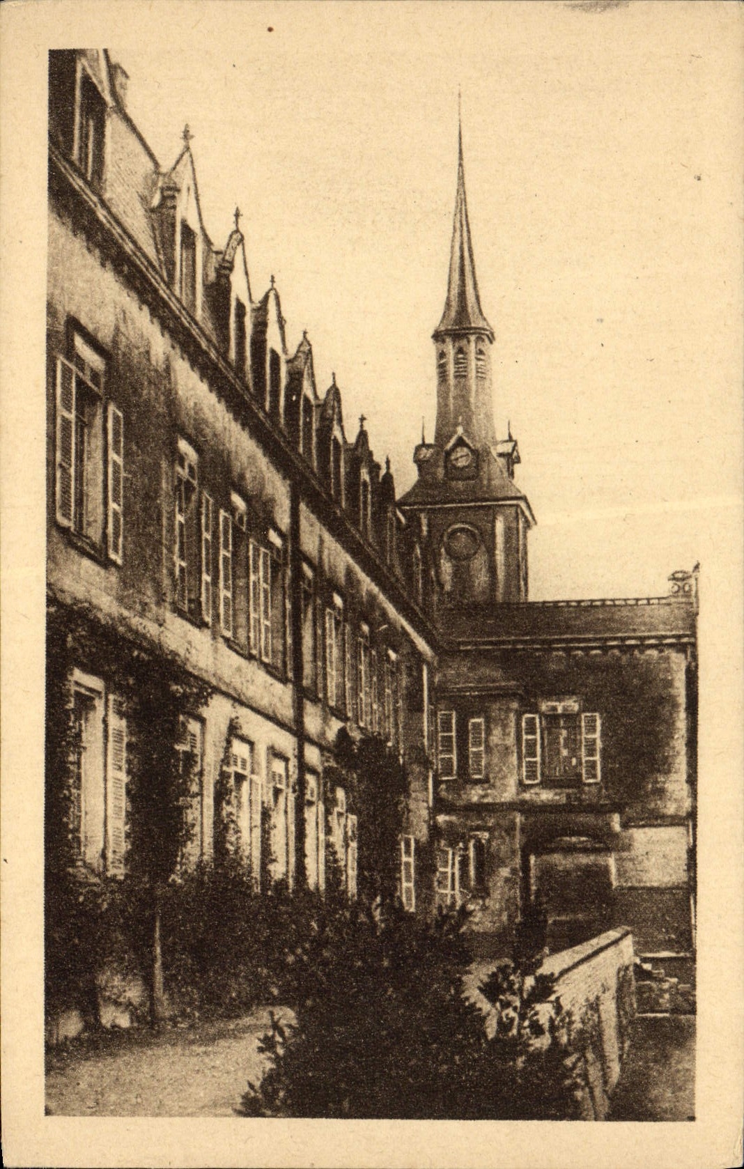 VINTAGE POSTCARD Montreuil On Sea Chartreuse Seen Interior