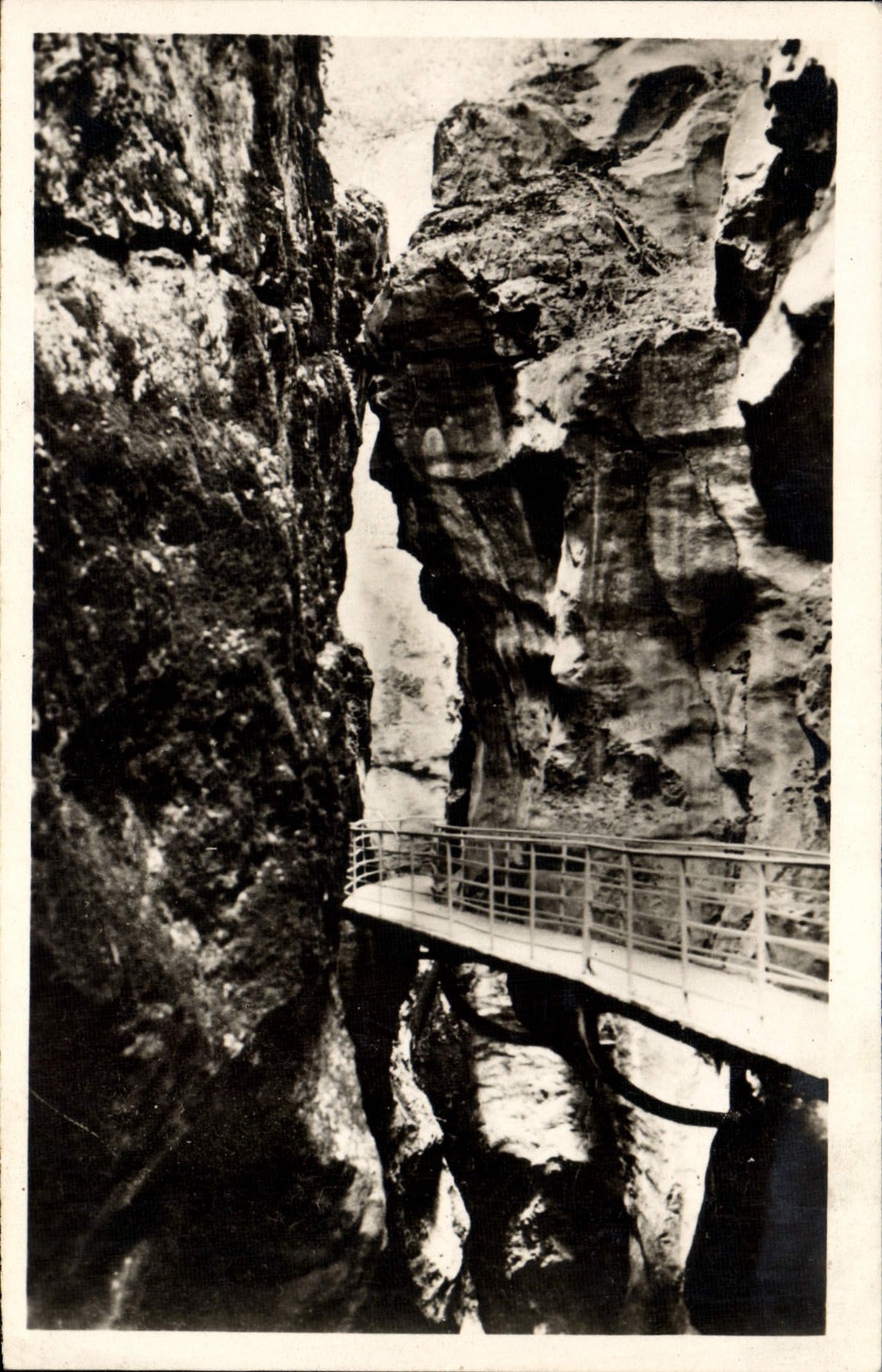 VINTAGE POSTCARD Falls Of Trusting