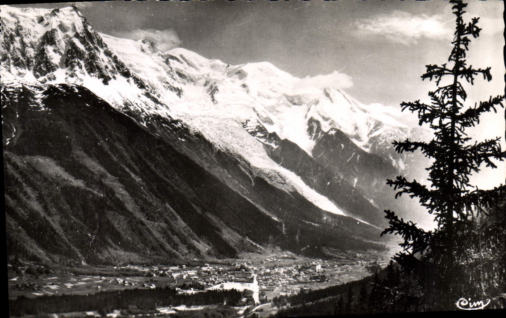 CPM Chamonix Vue Generale et le Mont Blanc