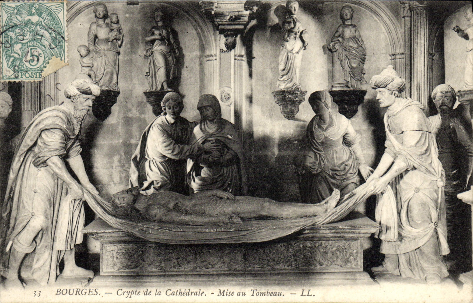 La cripta de Bourges de la POSTAL de la VENDIMIA de la catedral puso en la tumba