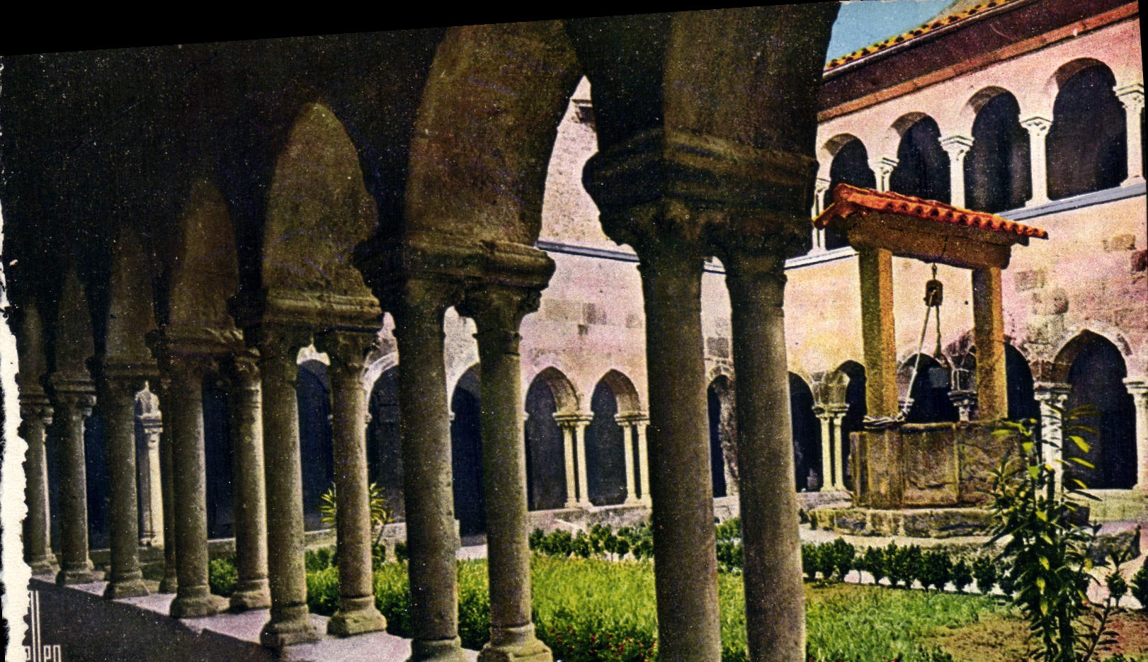 VINTAGE POSTCARD Frejus the cloister
