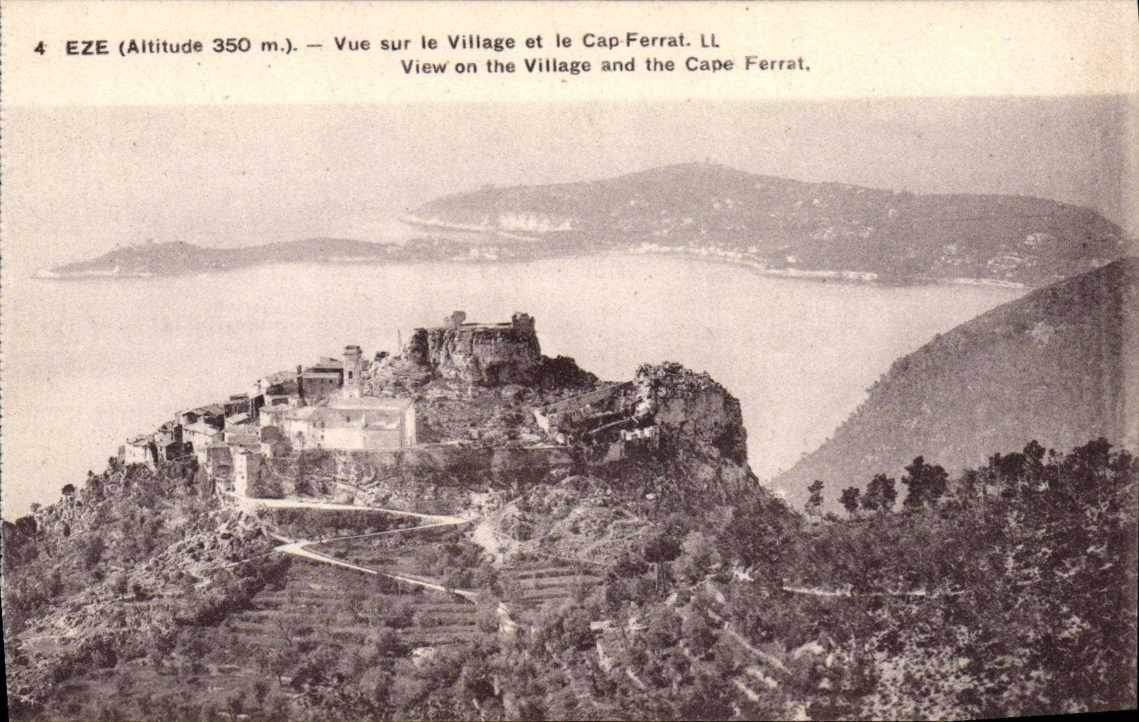 CPA Eze Vue Sur Le Village et le Cap Ferrat