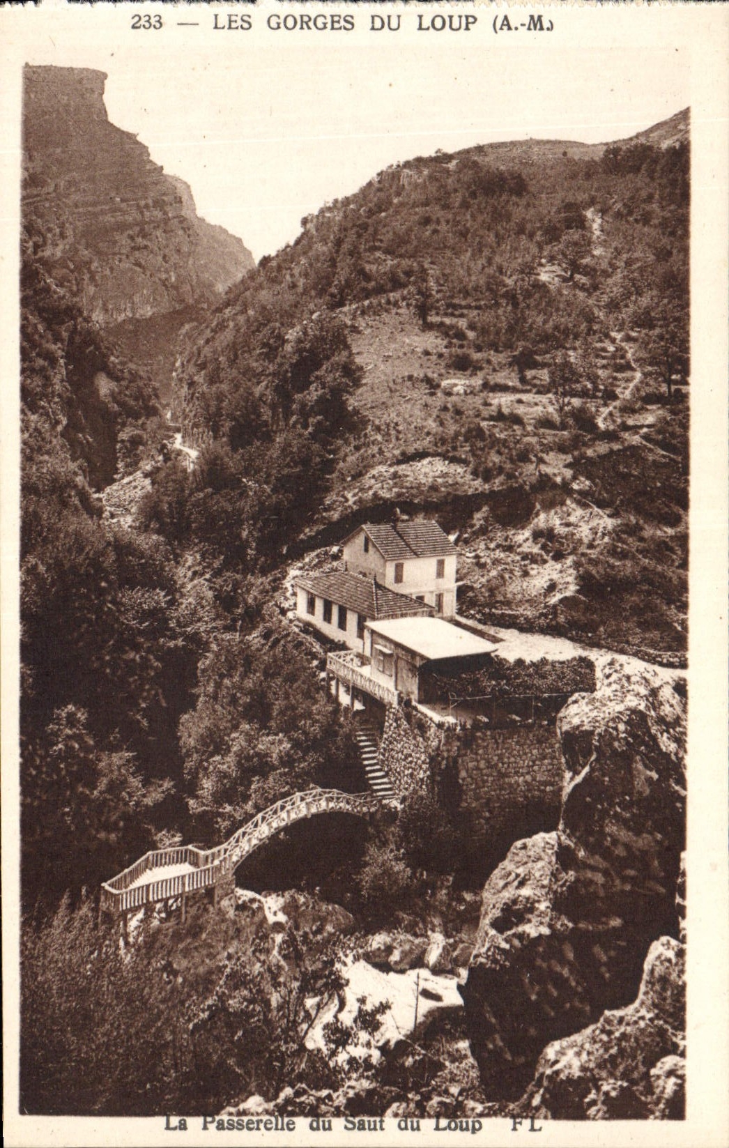 CPA Gourdon Les Gorges Du Loup La cascade