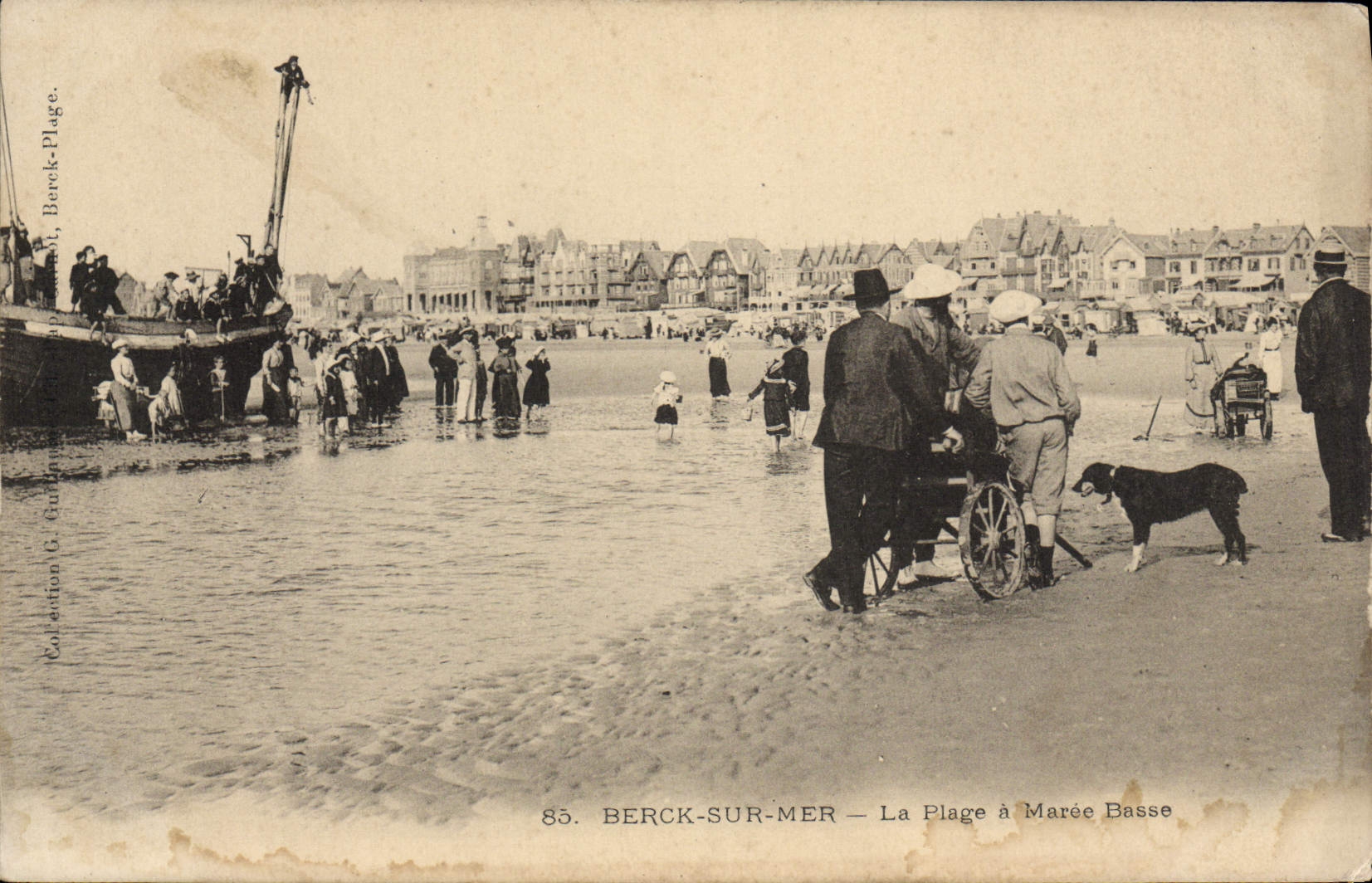 VINTAGE POSTCARD Berck On Mer the Beach has low tide