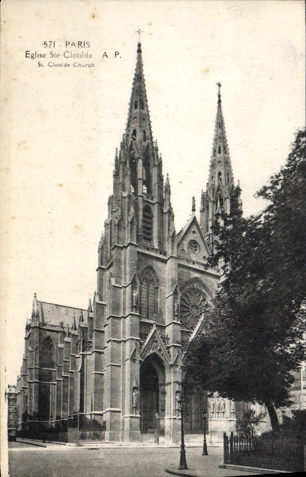 CPA Paris Eglise Ste Clotilde