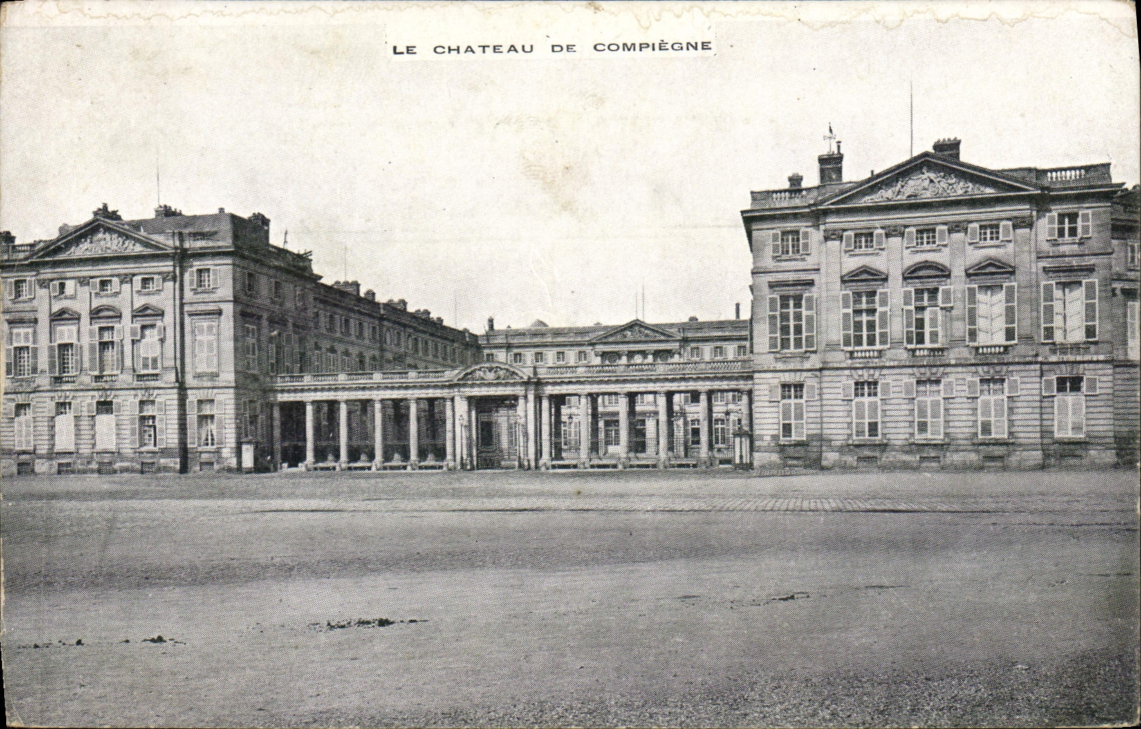 POSTAL de la VENDIMIA el castillo de Compiegne