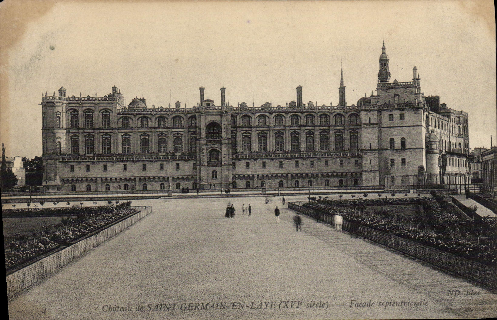 CPA Saint Germain en Laye Le Chateau Facade septentrionale