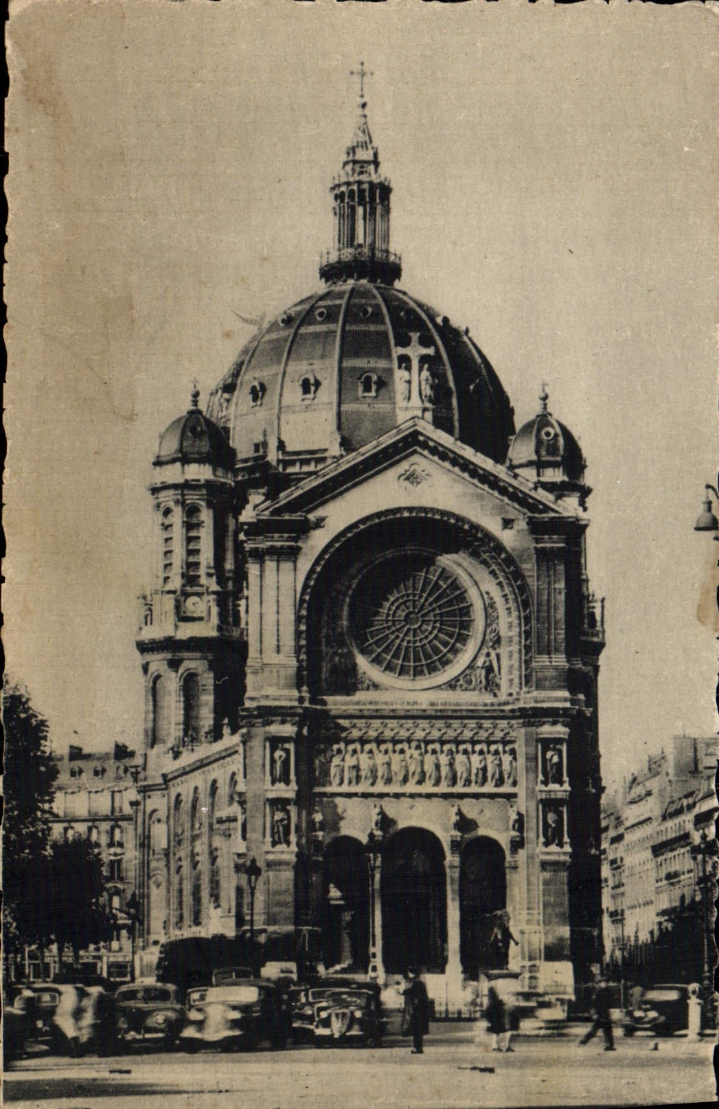 CPA Paris L'Eglise Saint Augustin