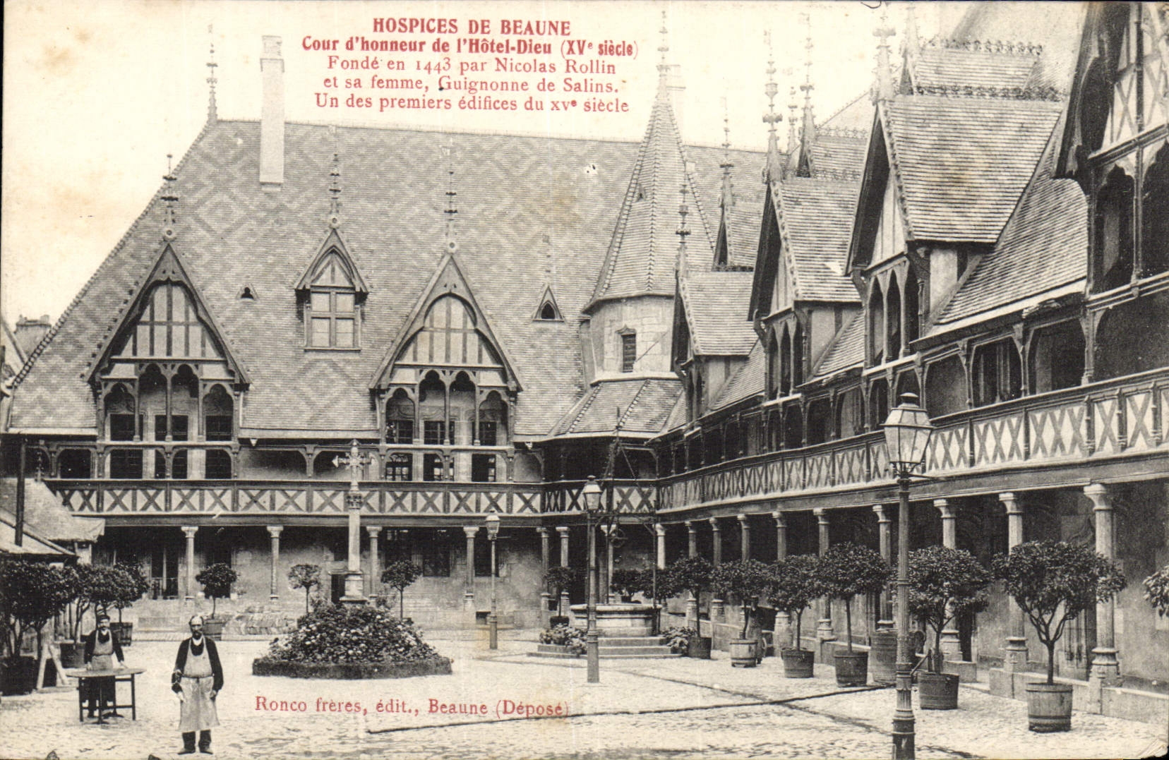 CPA Hospices De Beaune Cour d'Honneur de L'Hotel Dieu